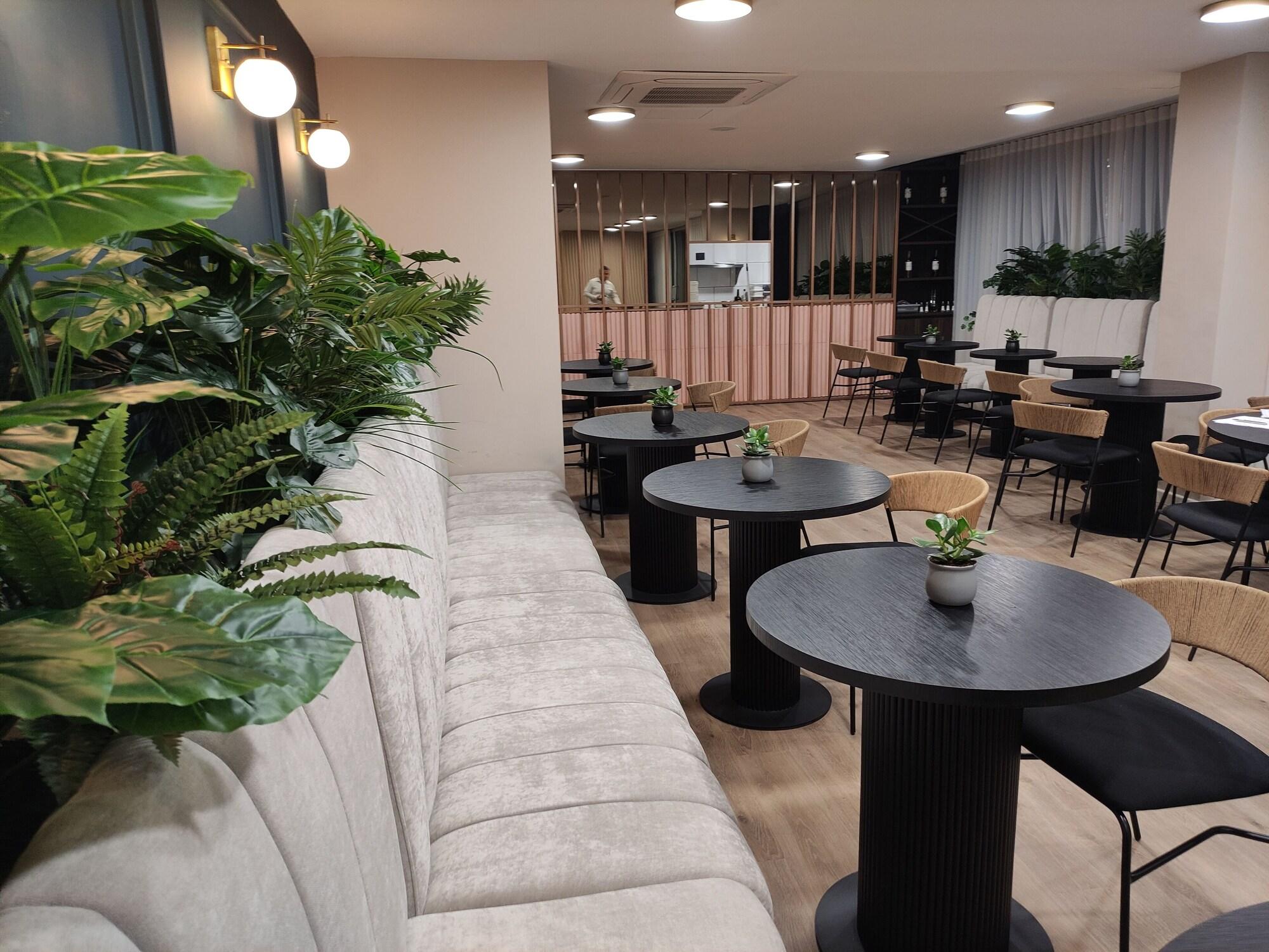 Restaurant 1616 HOTEL