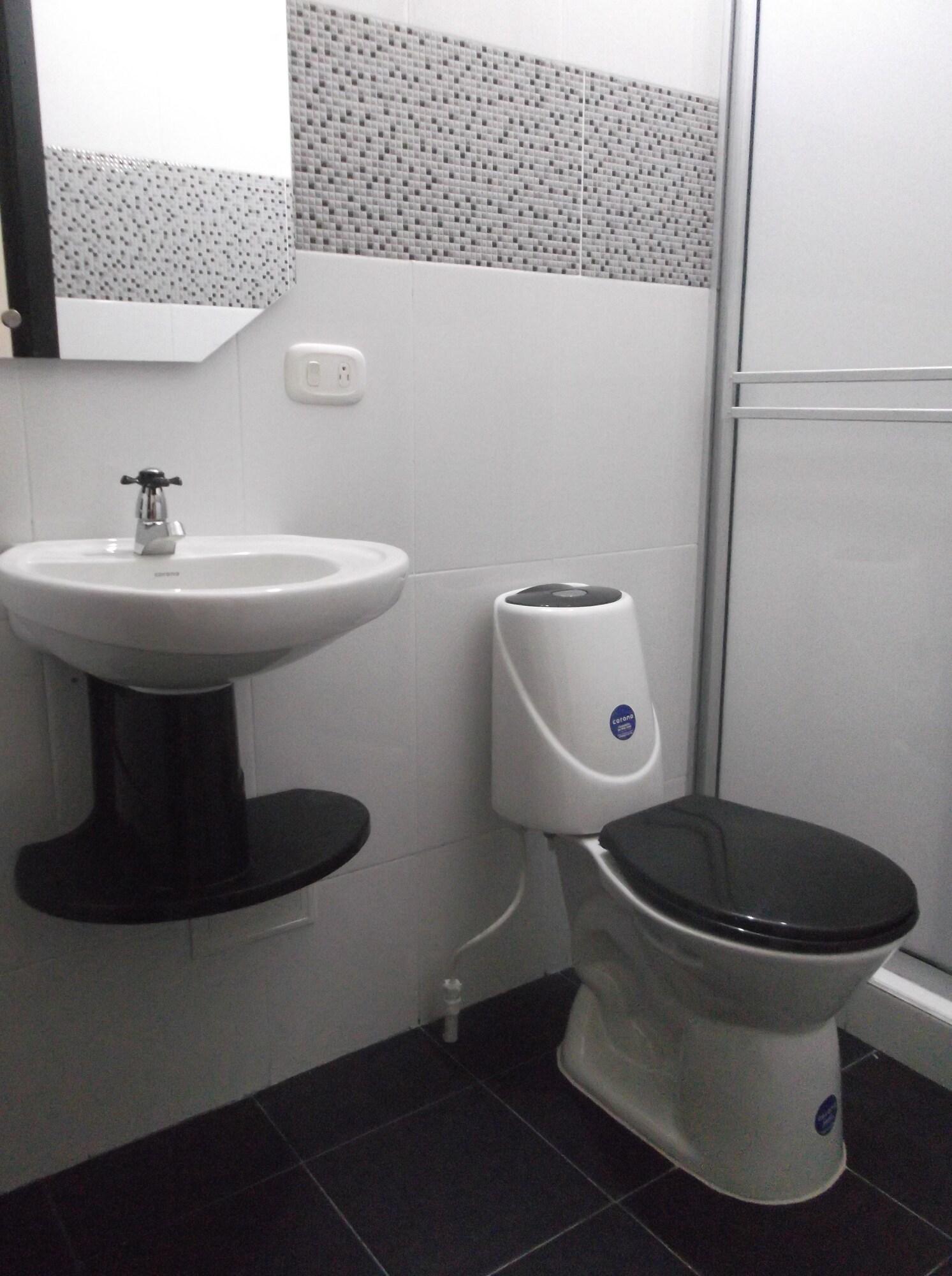 Equipamiento de Habitación Hotel Monarca Putumayo