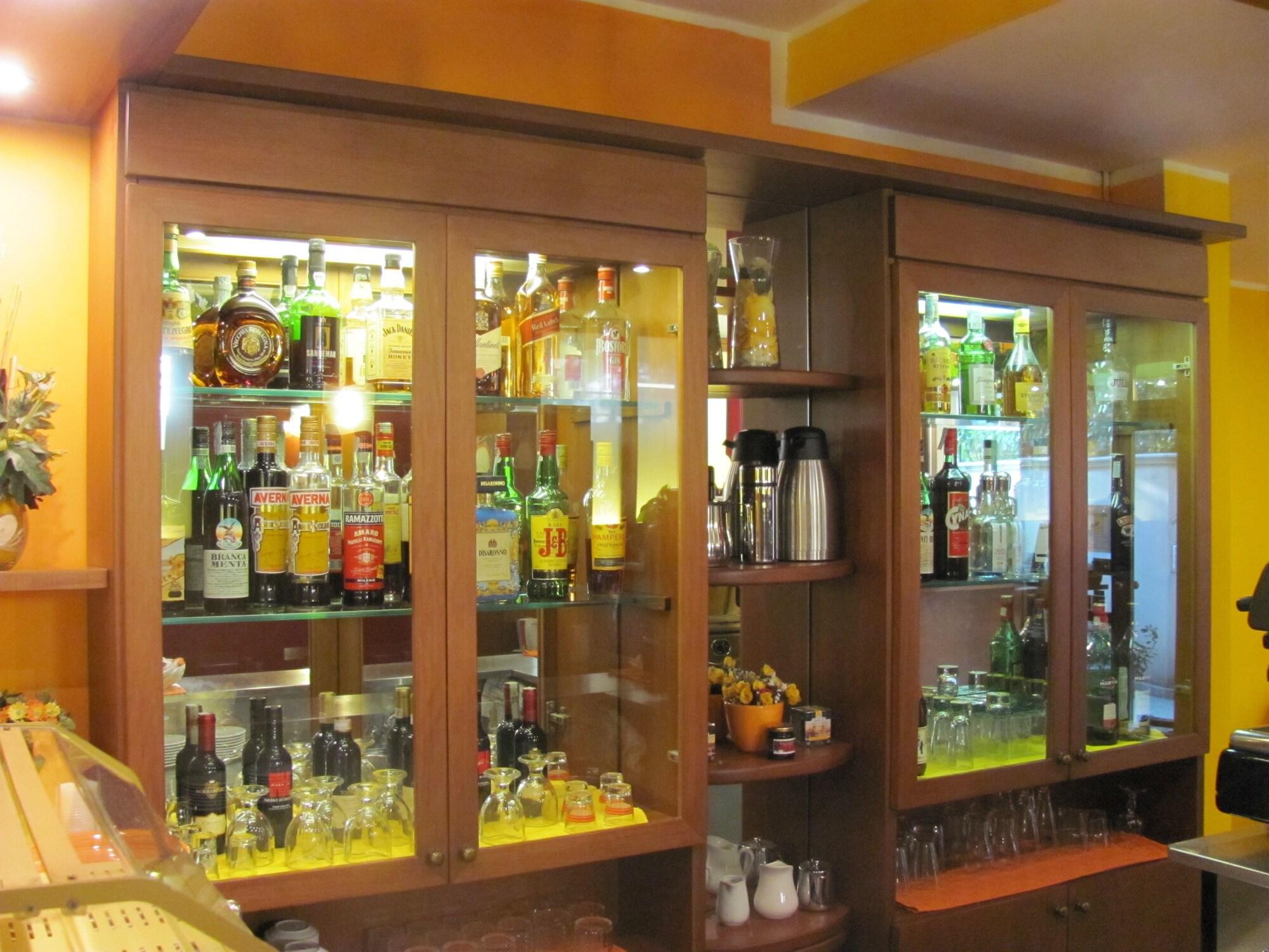 Bar/Salón Albergo Hotel Giardino