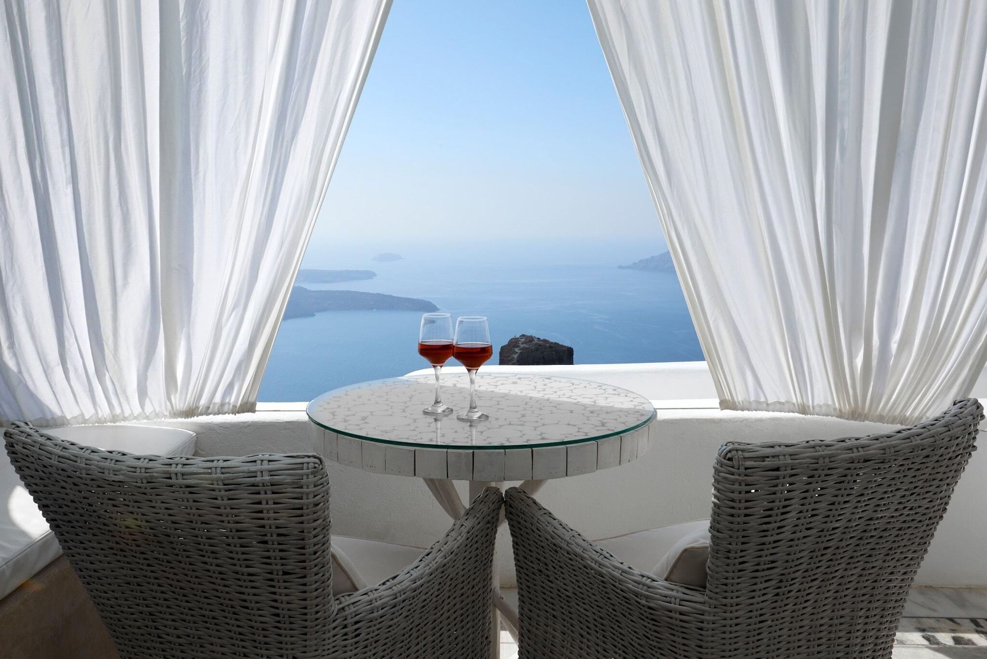 Playa Iliovasilema Suites