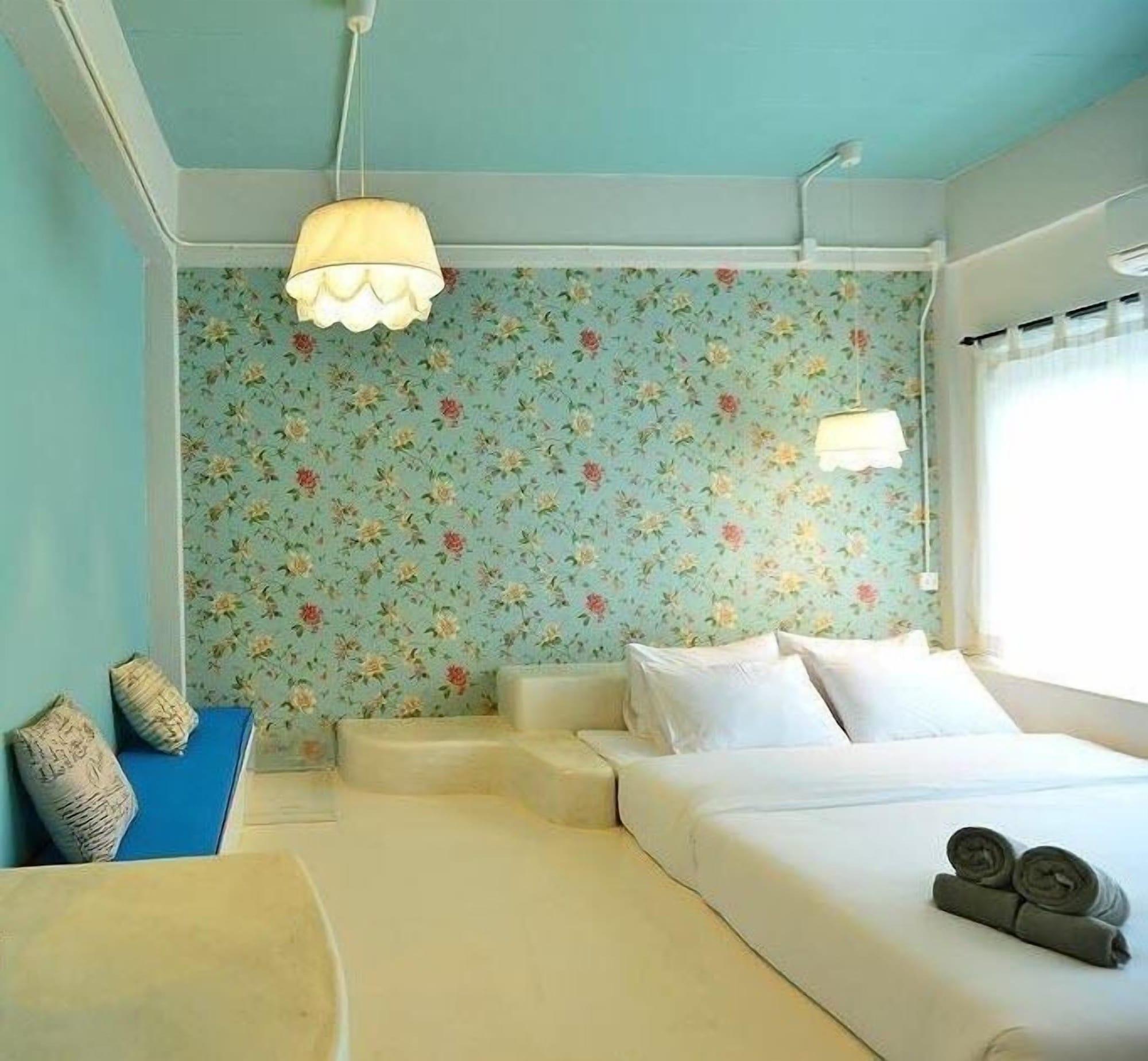 Habitación De Sea Almond Hotel Chumphon