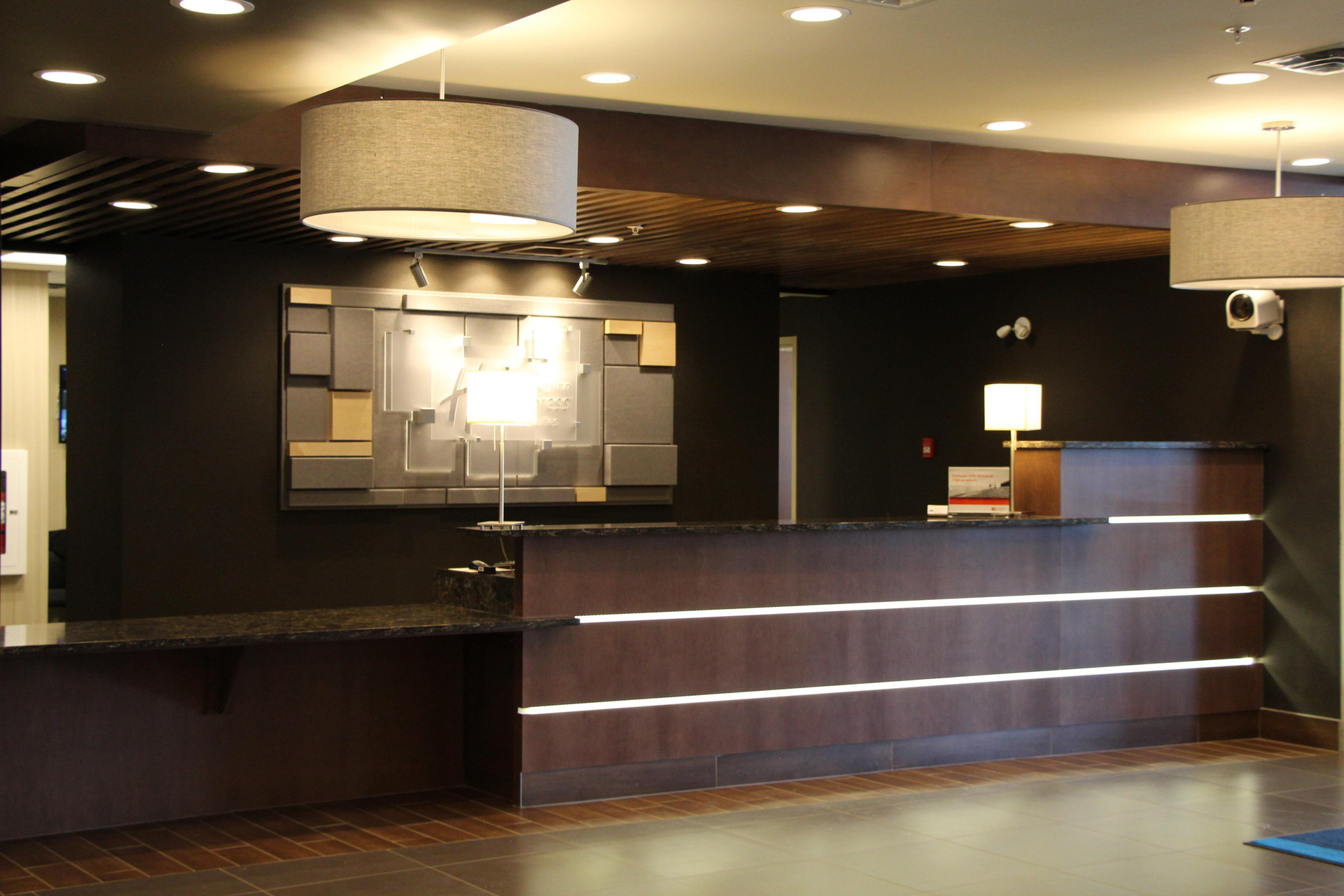 Vista Lobby Holiday Inn Express & Suites Cold Lake by IHG