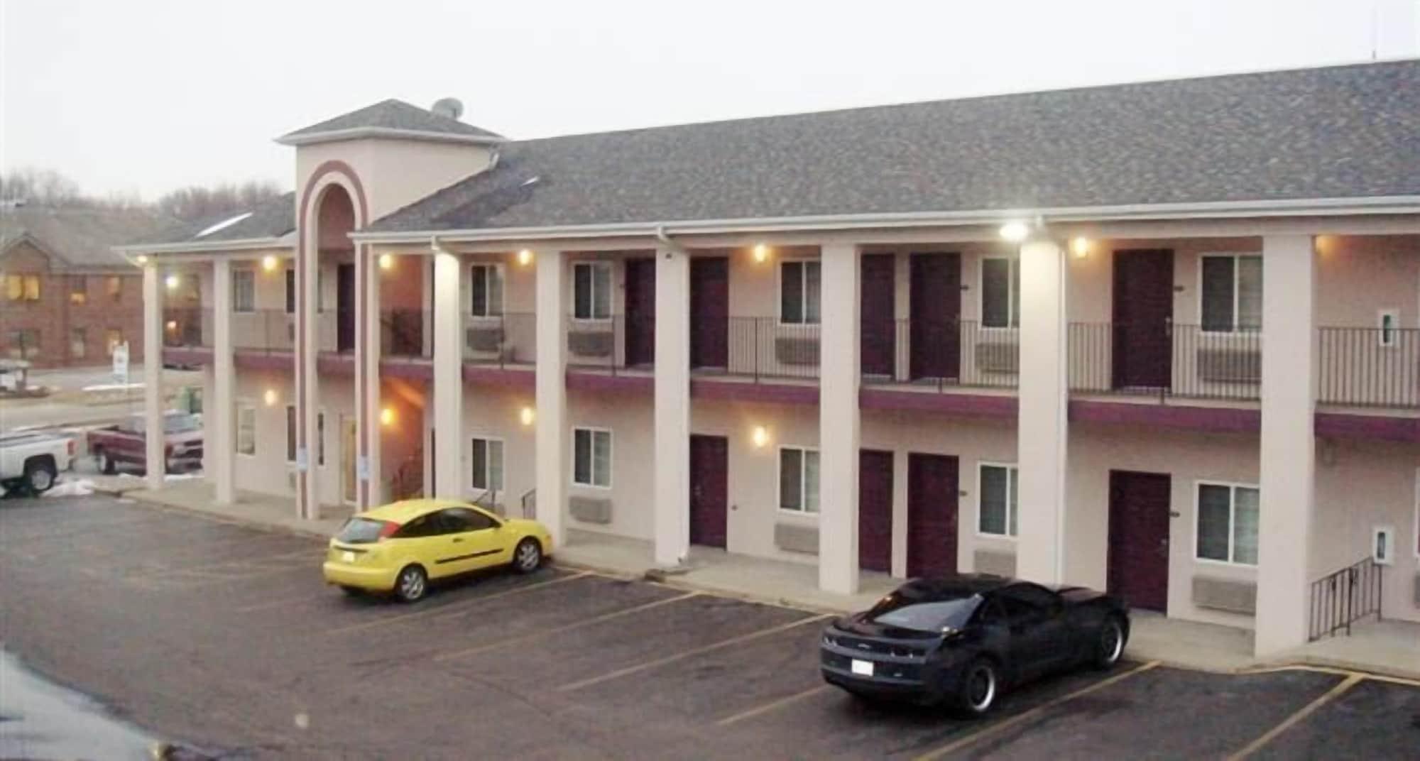Varios Townhouse Inn & Suites