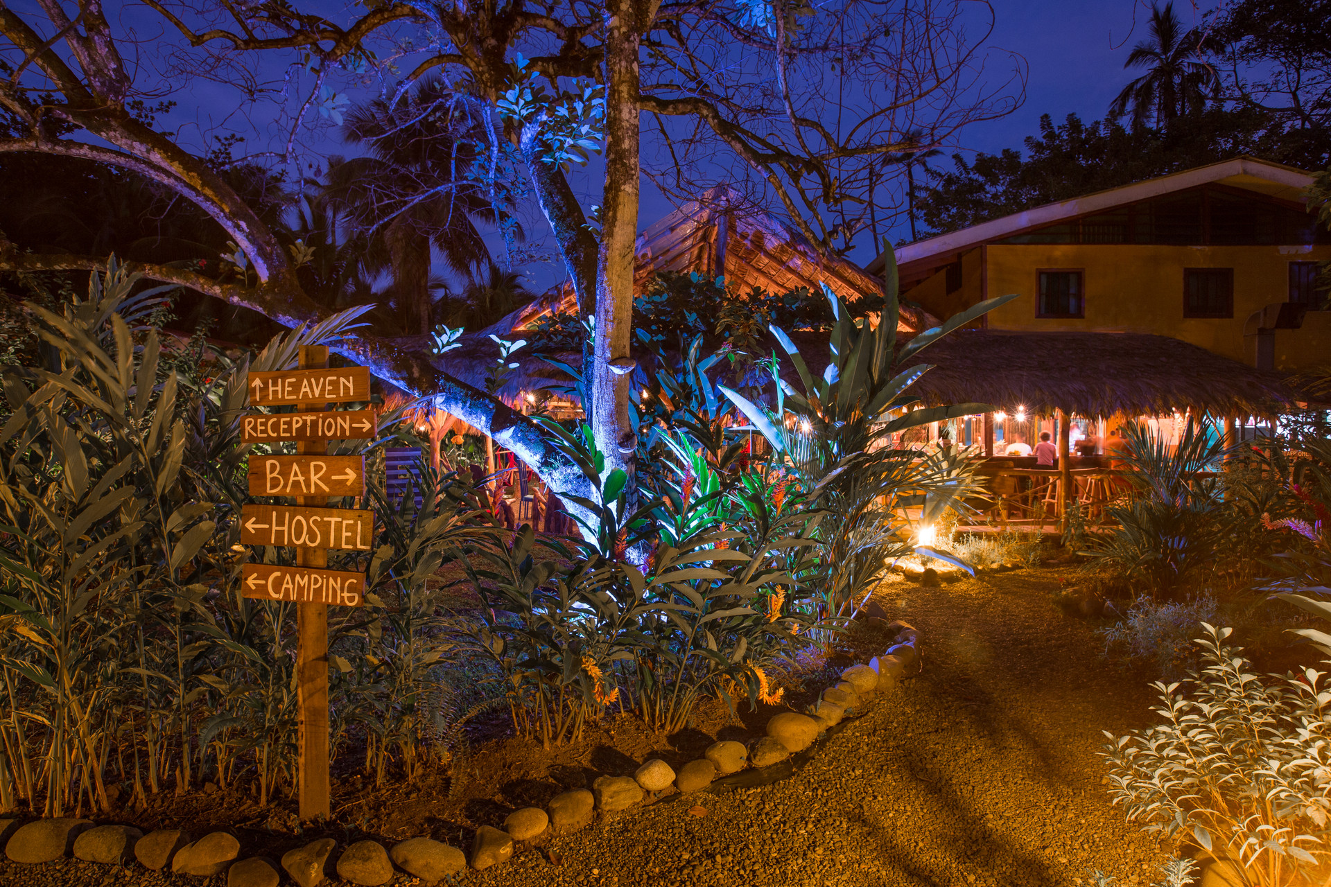 Vista Exterior Playa 506 Beachfront Hostel