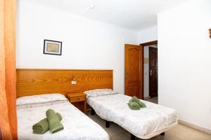 Arriendo temporal - Central location, pool view, sunny, quiet.