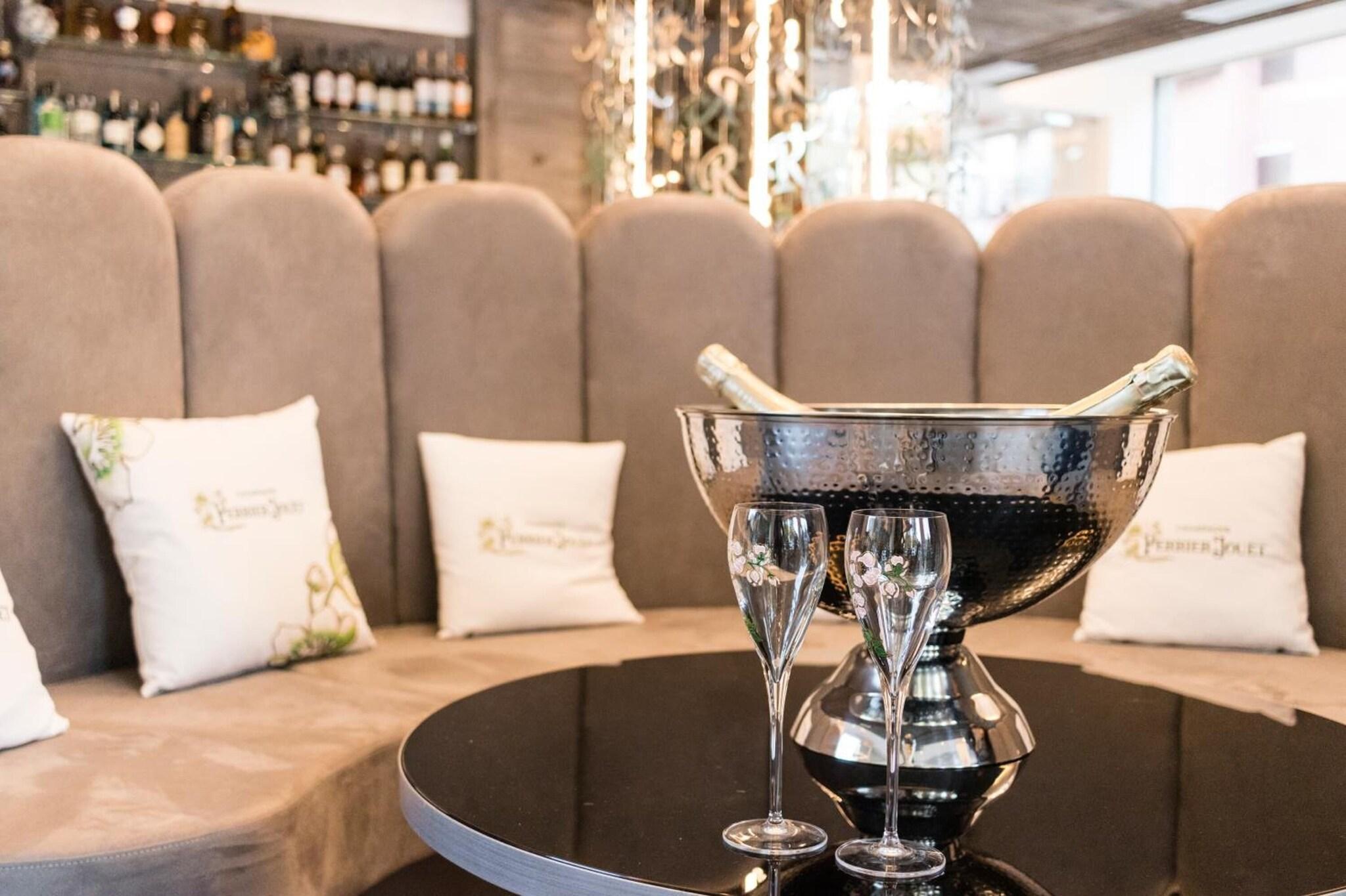 Bar/Salón Hotel Rosengarten