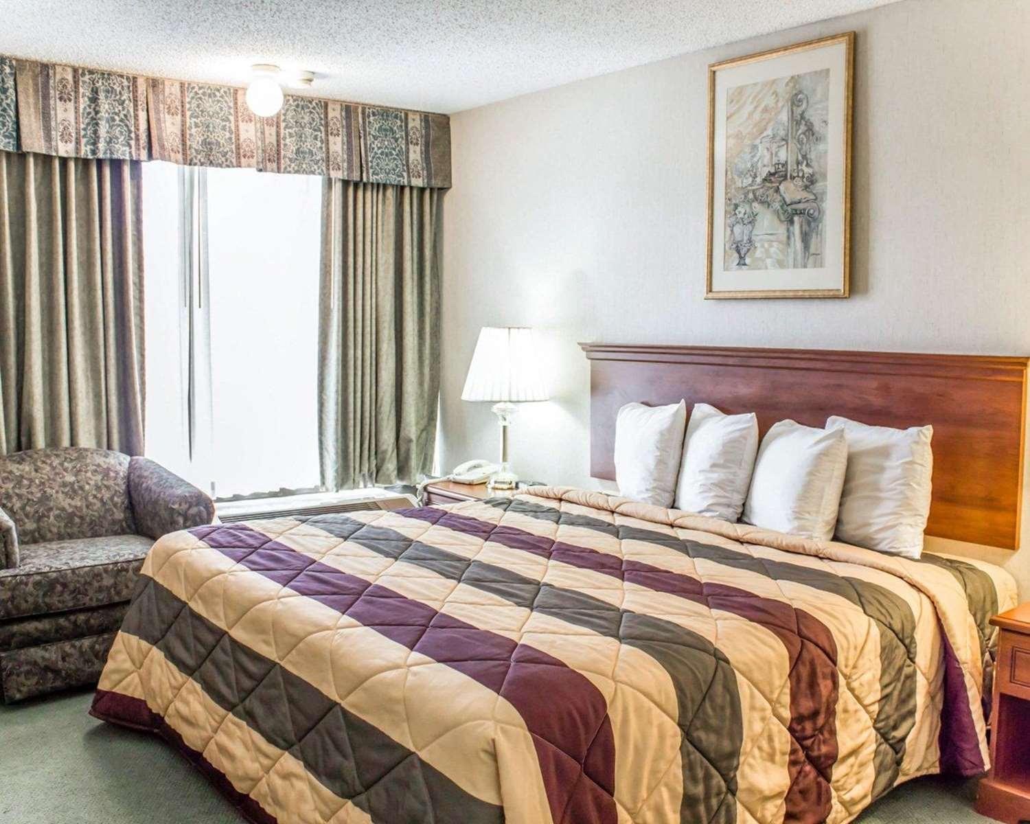 Suite Econo Lodge & Suites