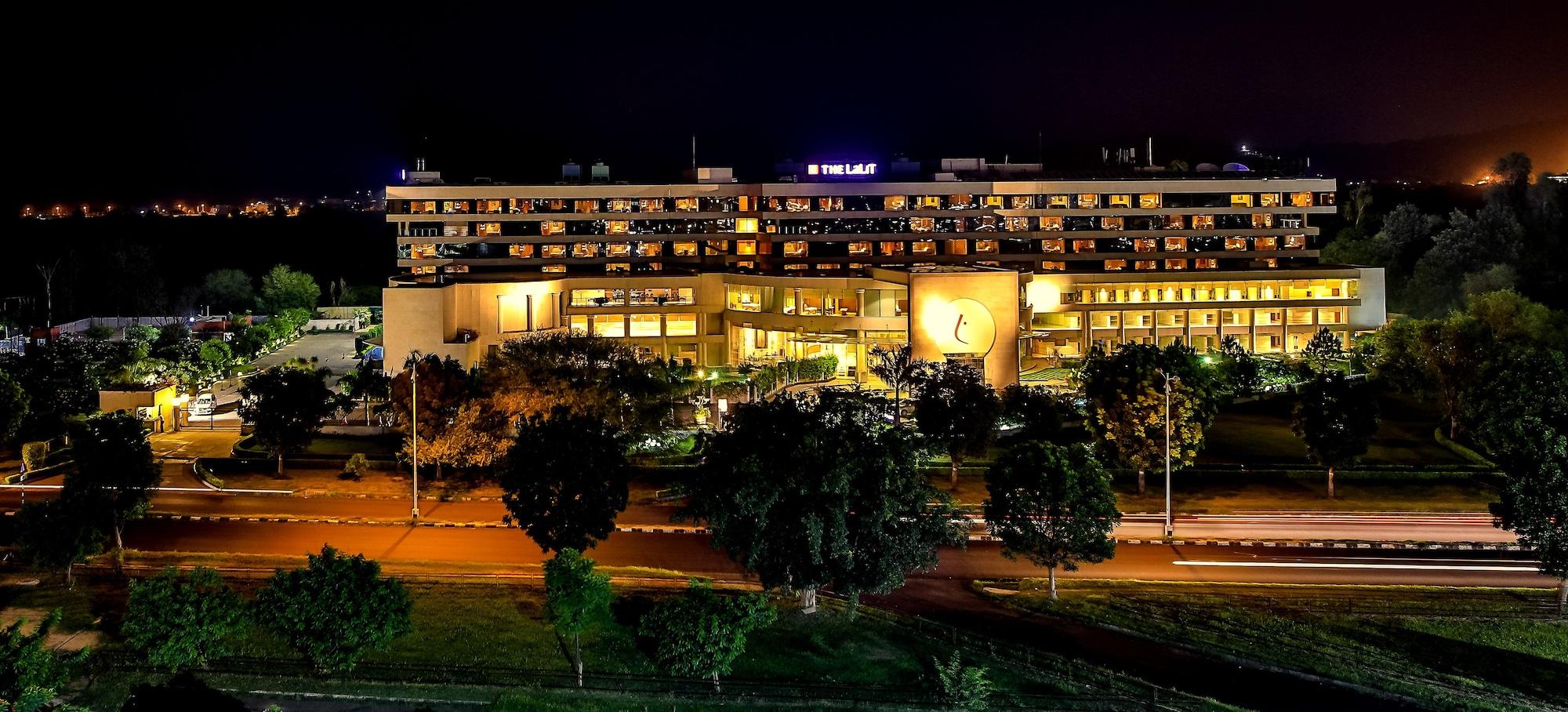 Vista Exterior The LaLiT Chandigarh