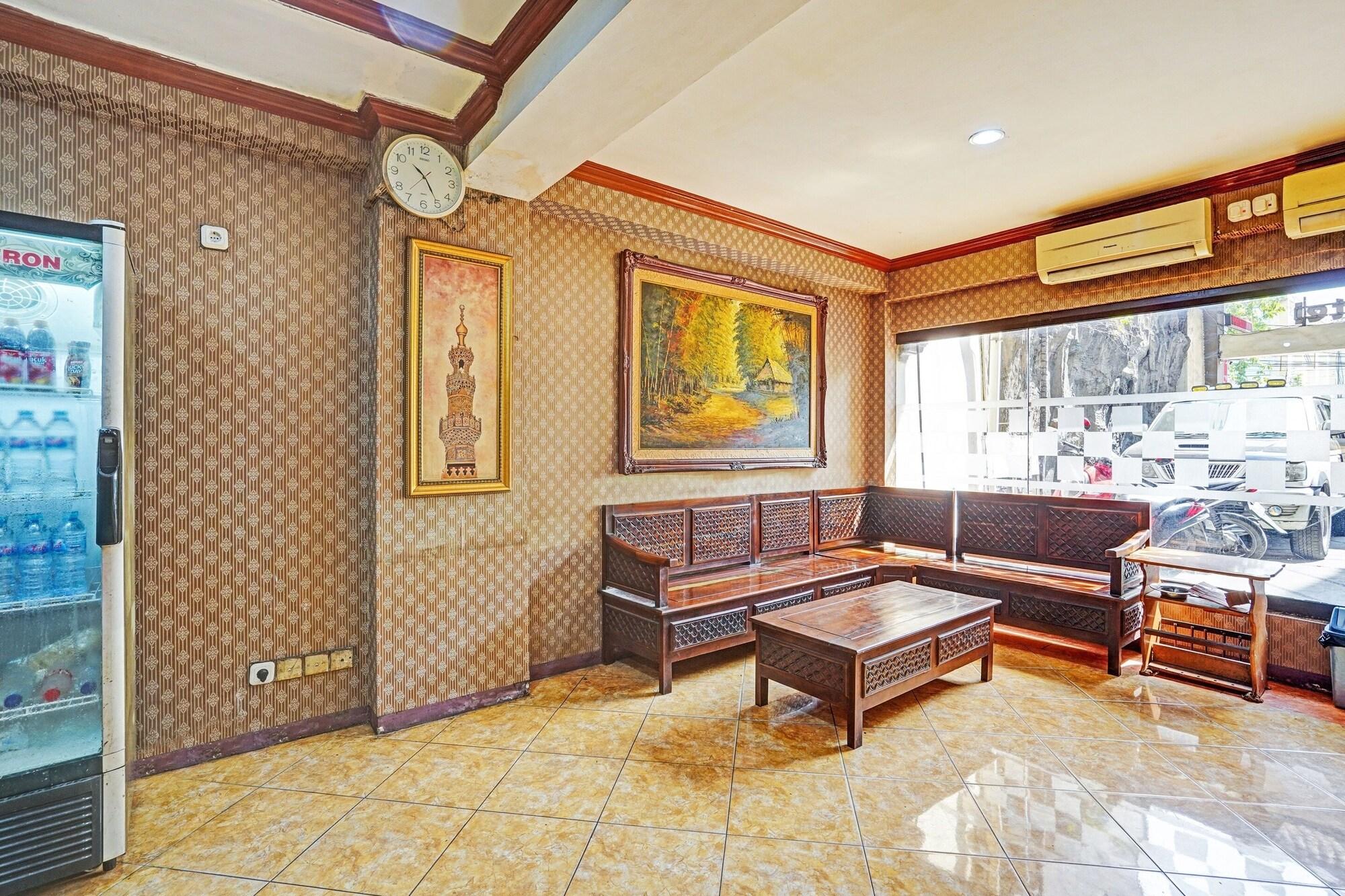 Vista Lobby OYO Life 90380 Andalus Hotel Syariah