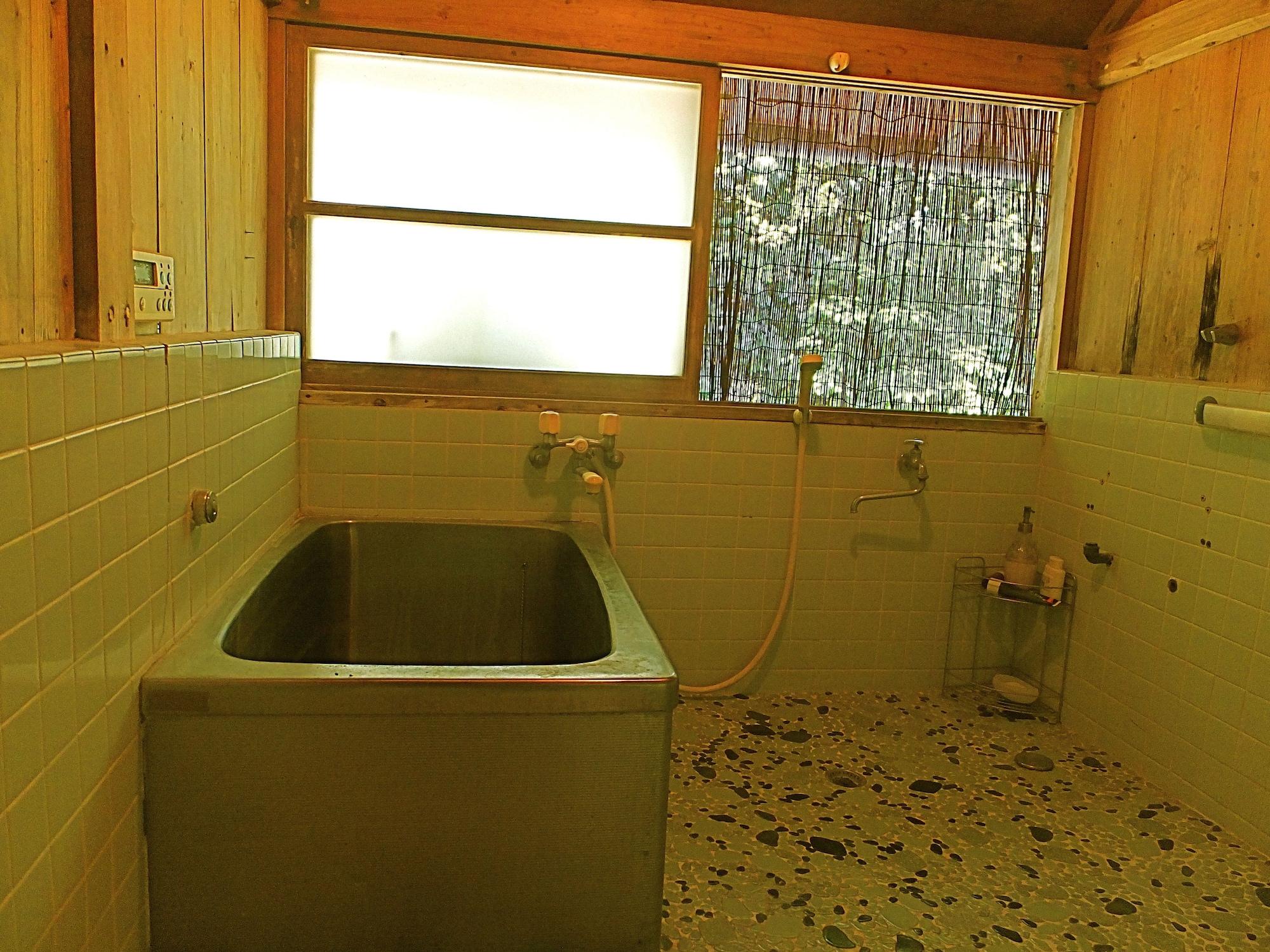 Equipamiento de Habitación Kominka Sharehouse Hooju - Hostel