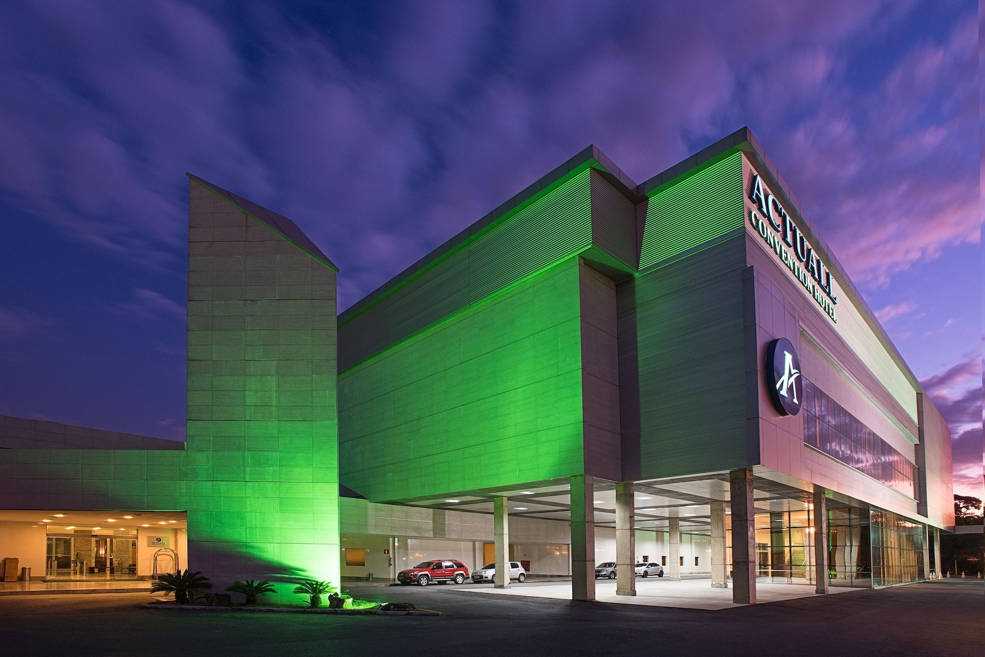 Vista Exterior Actuall Convention Hotel
