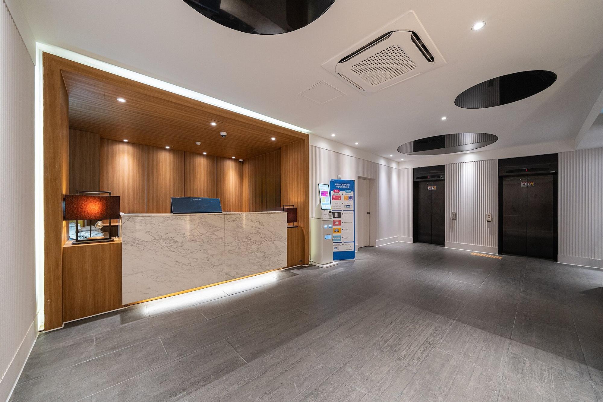 Vista Lobby Guwol Hotel Rondo