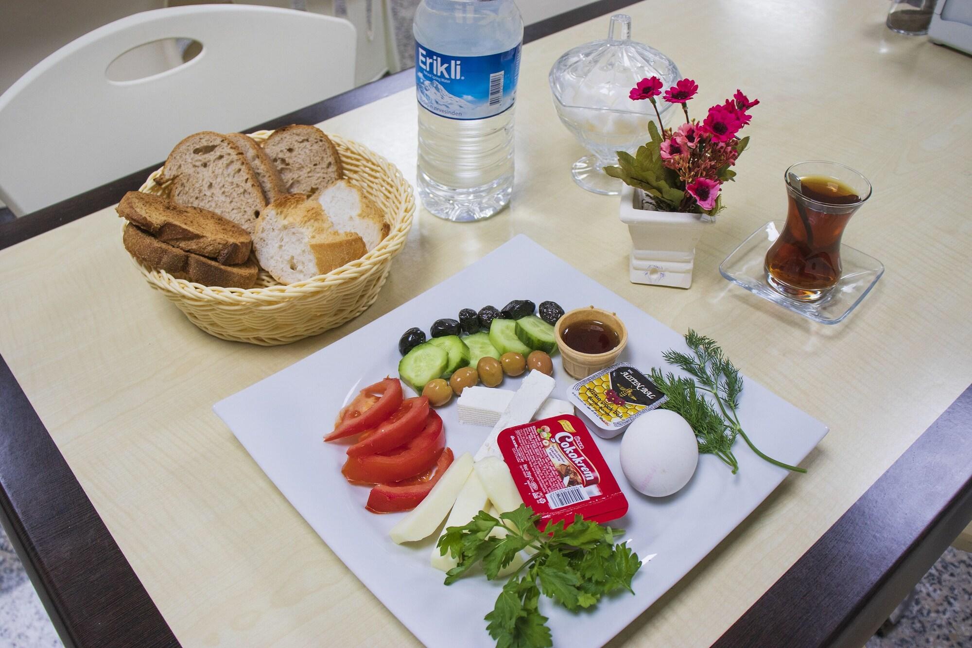 Restaurant Adora Ladies - Caters to Women Only