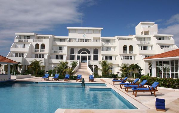 Hotel y Museo Casa Turquesa - Hoteles cerca de Playa Marlín en Cancún