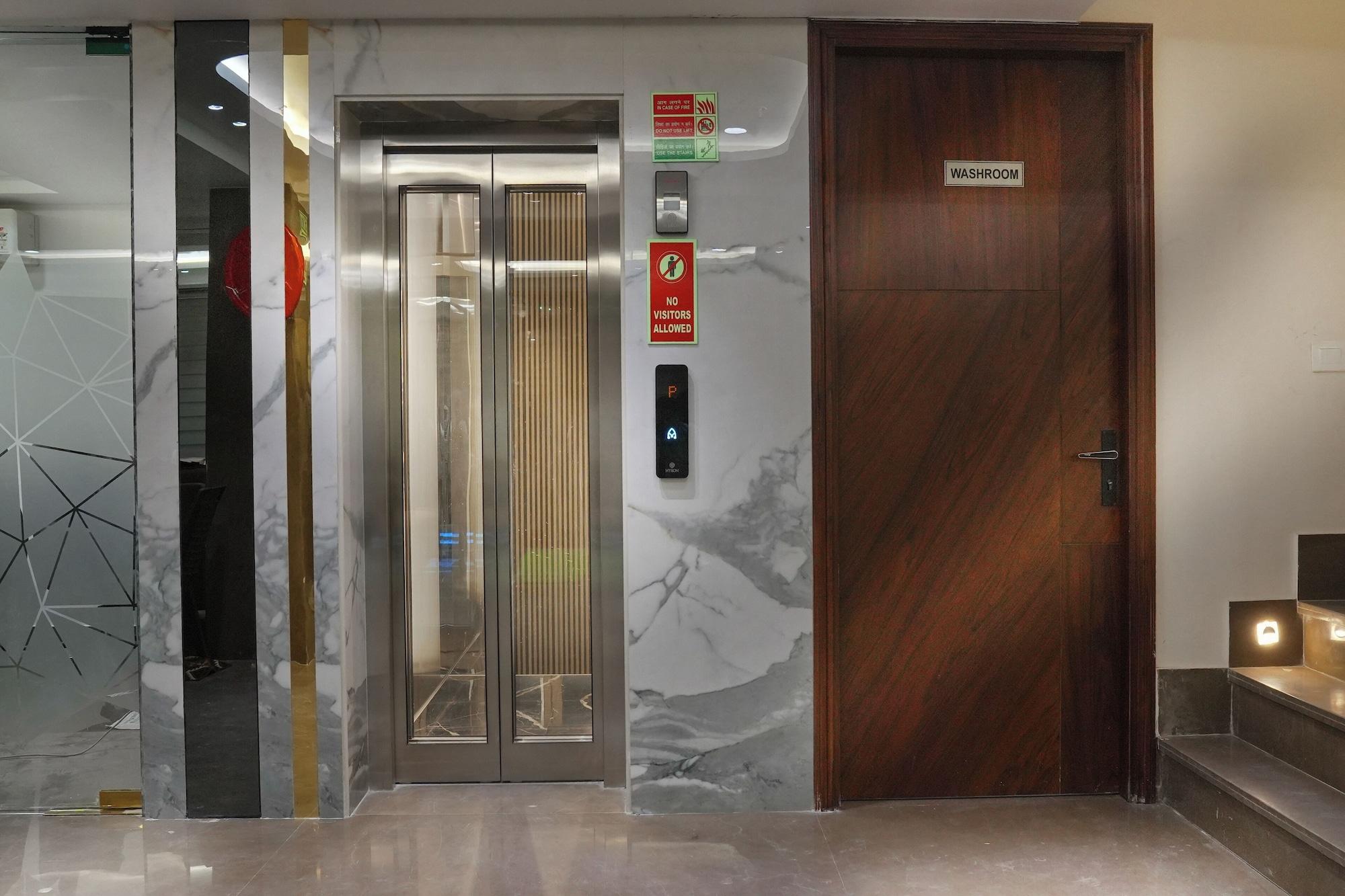 Vista Exterior Hotel Mountain Bliss new delhi