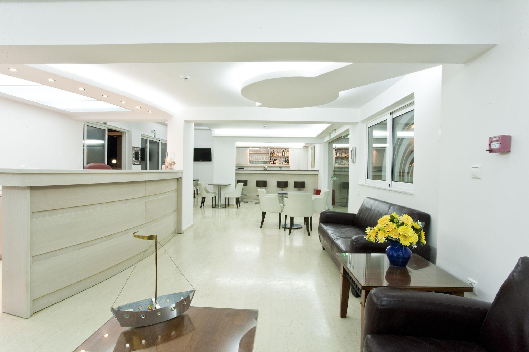 Vista Lobby Phaedra Hotel
