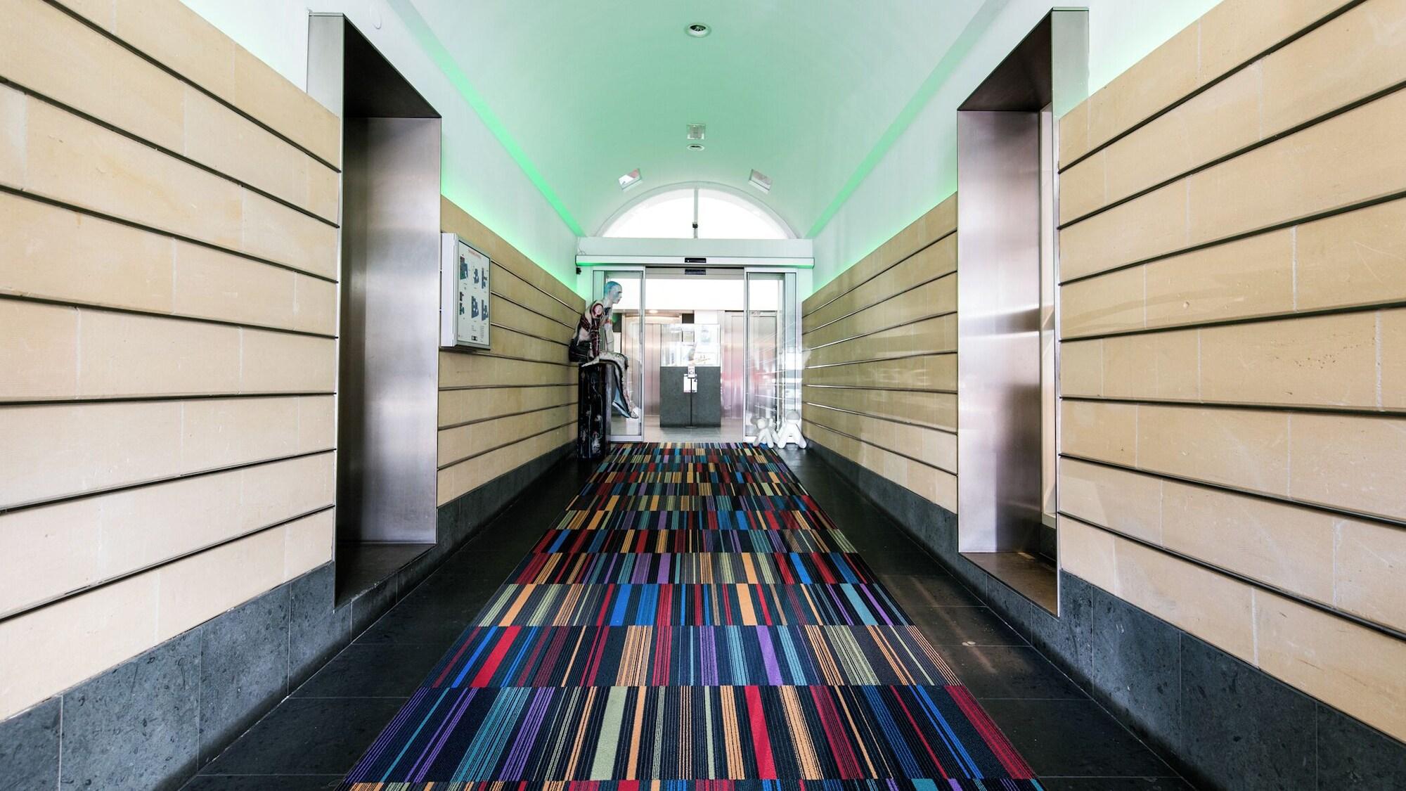 Vista Lobby Leonardo Boutique Hotel Maastricht City Center