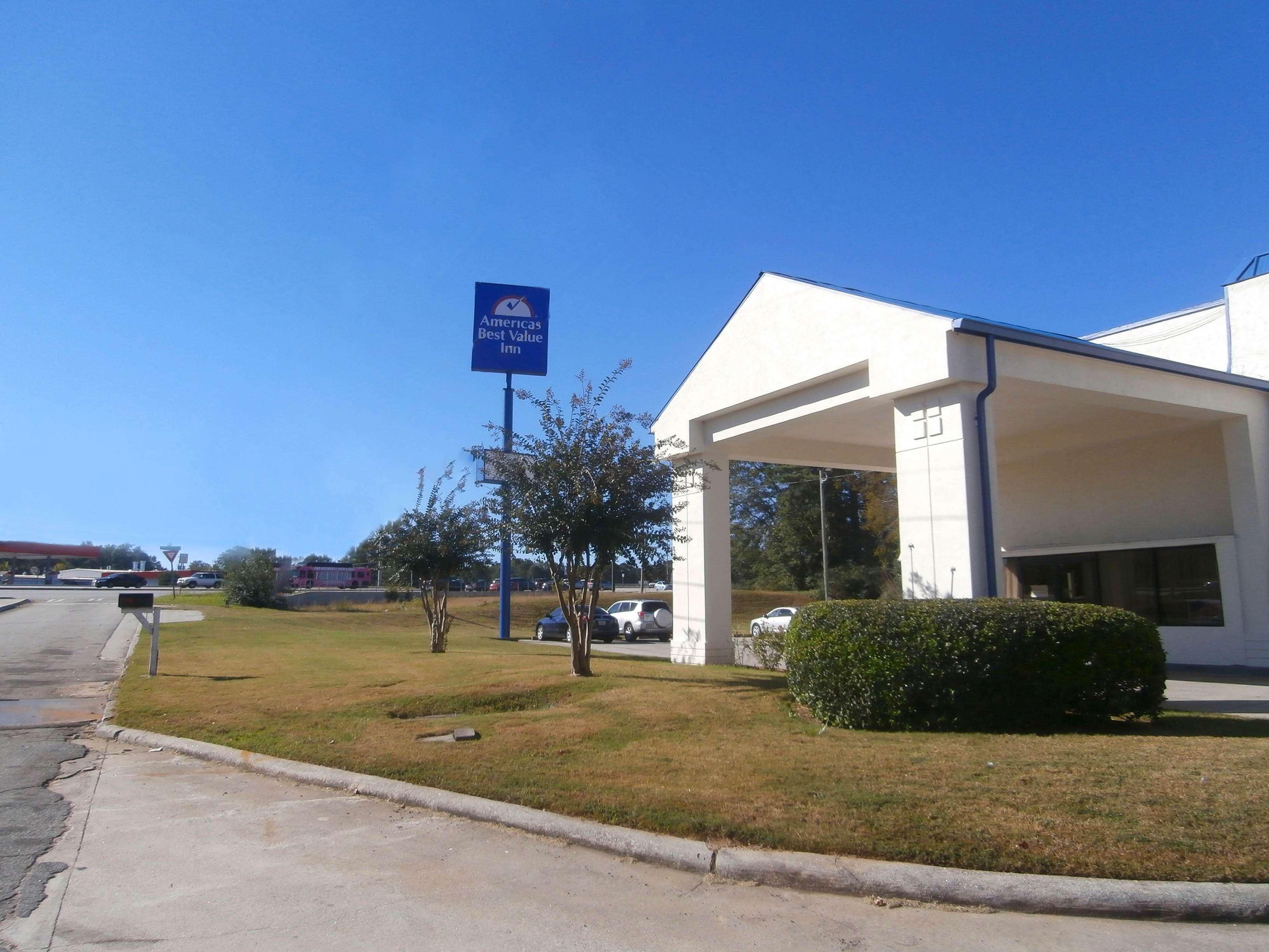 Varios Americas Best Value Inn Tucker