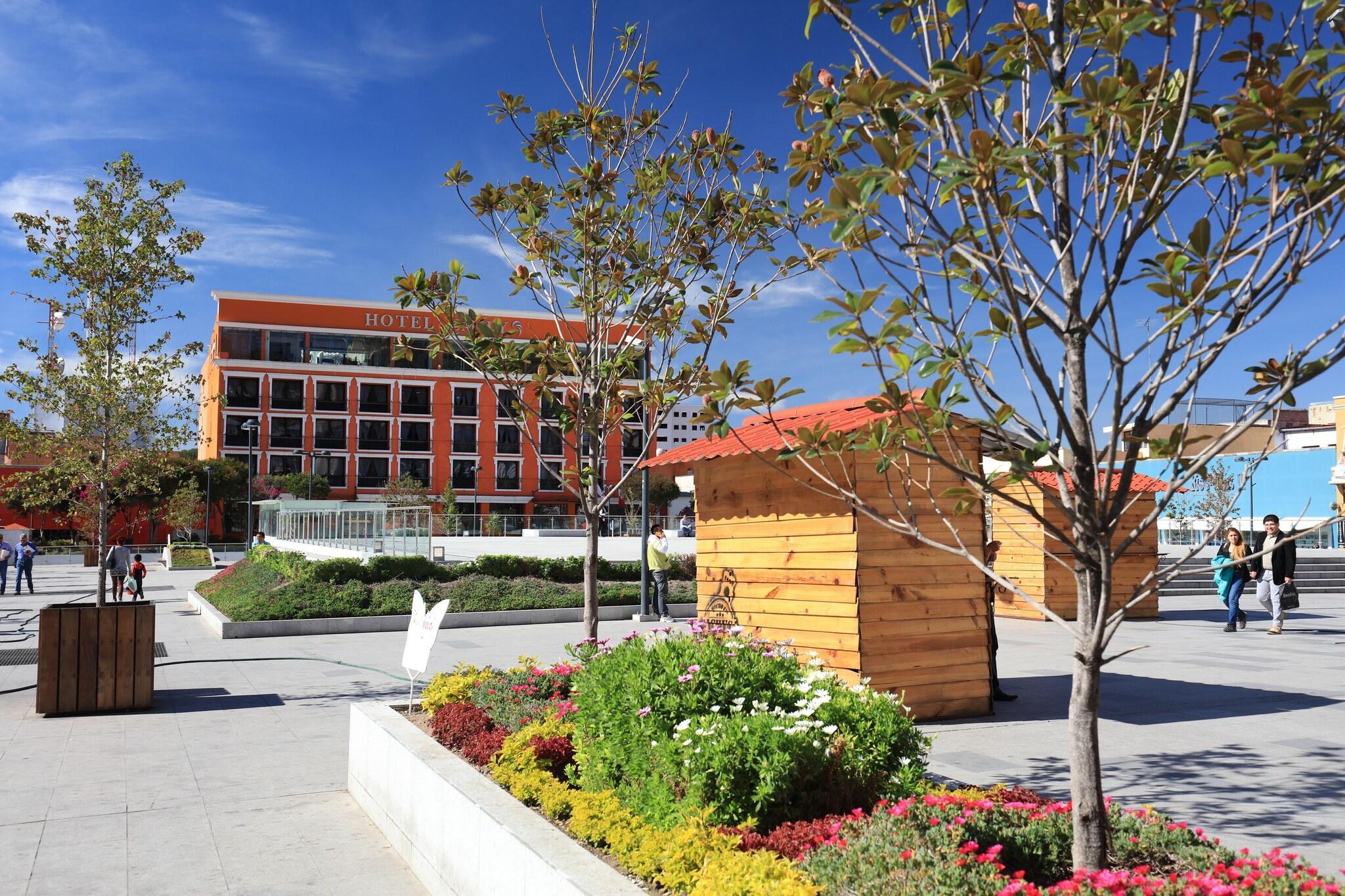 Vista Exterior Hotel Emily