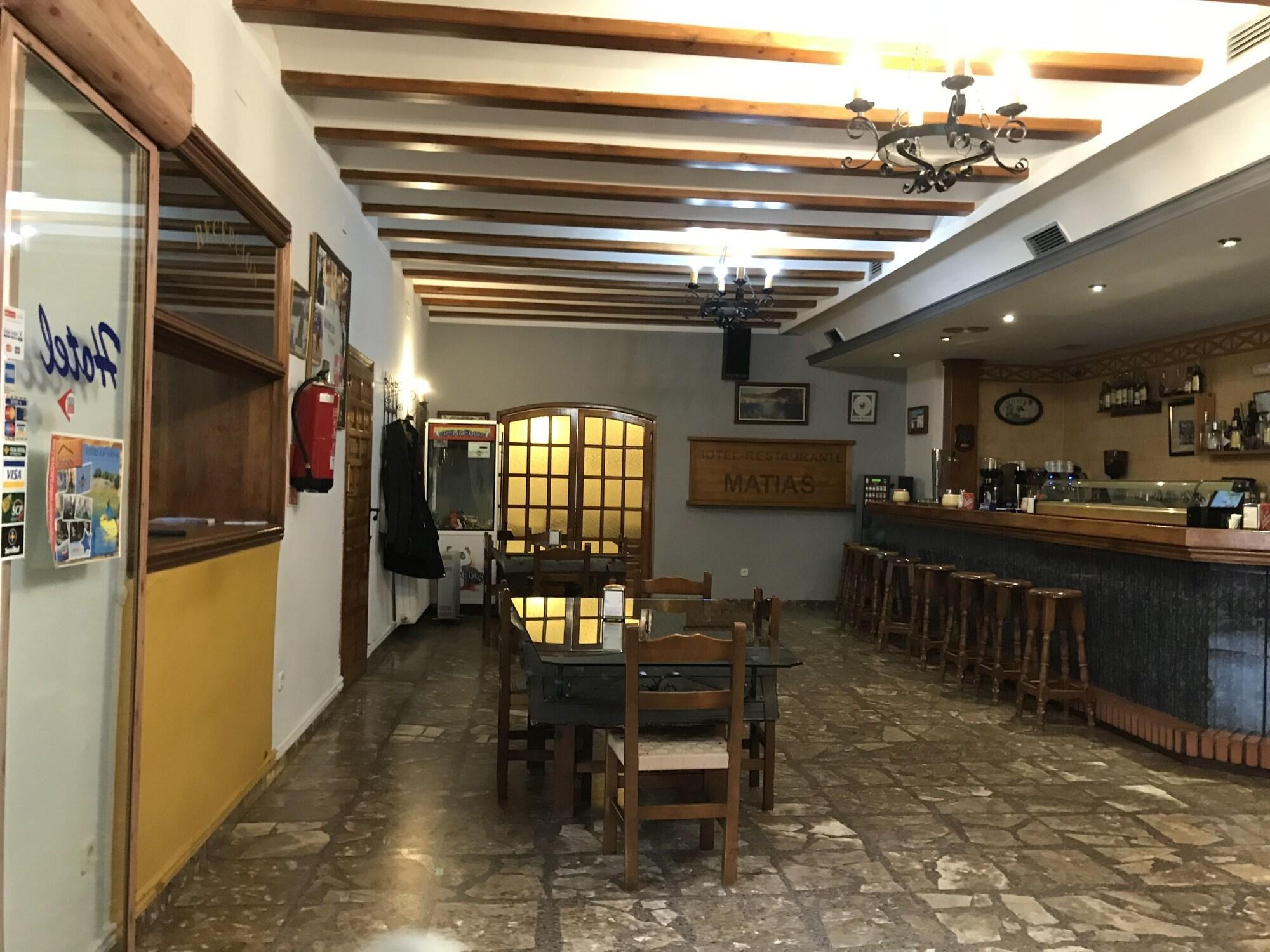 Bar/Salón Hotel Matias