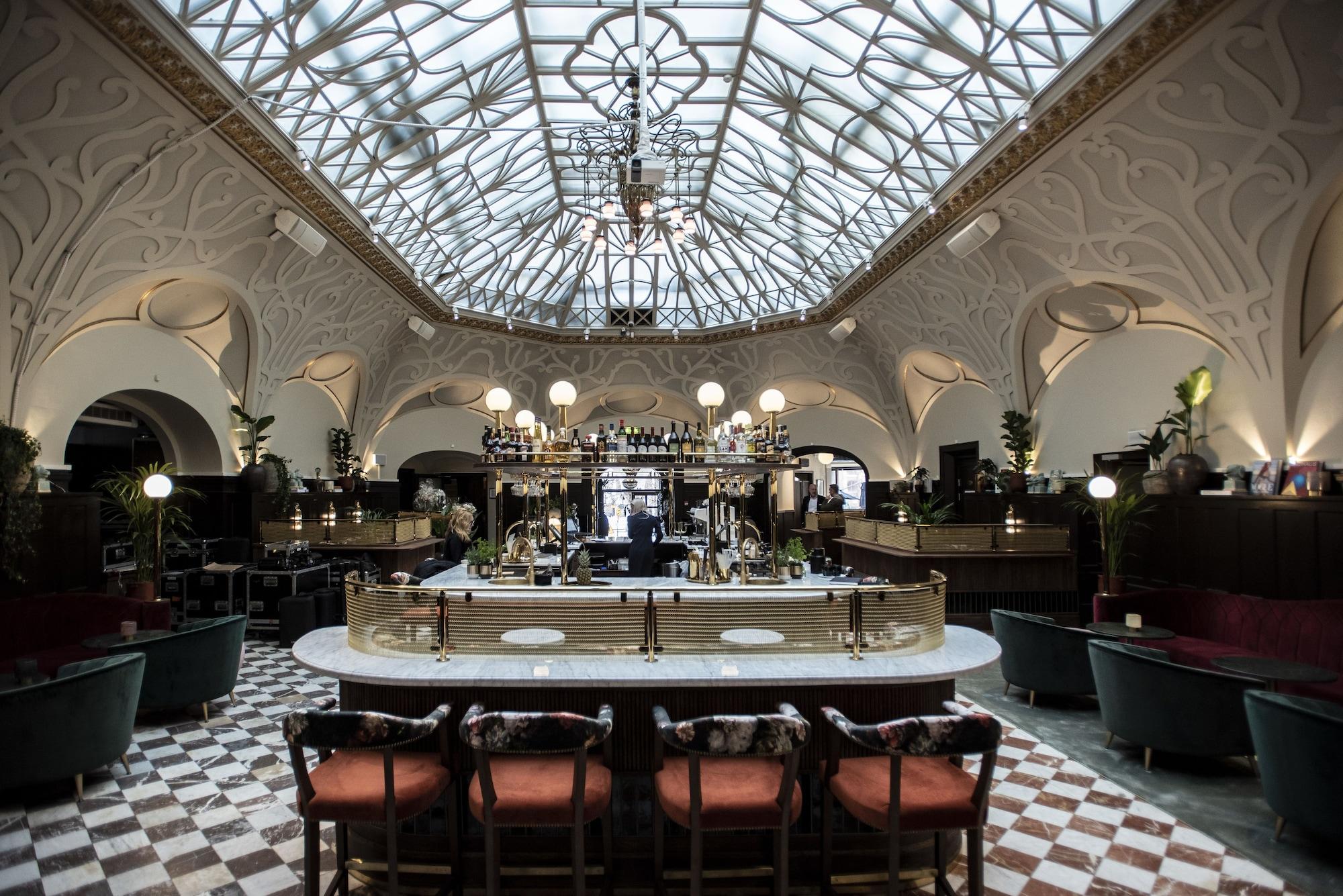 Vista Lobby The Vault Hotel, WorldHotels Crafted