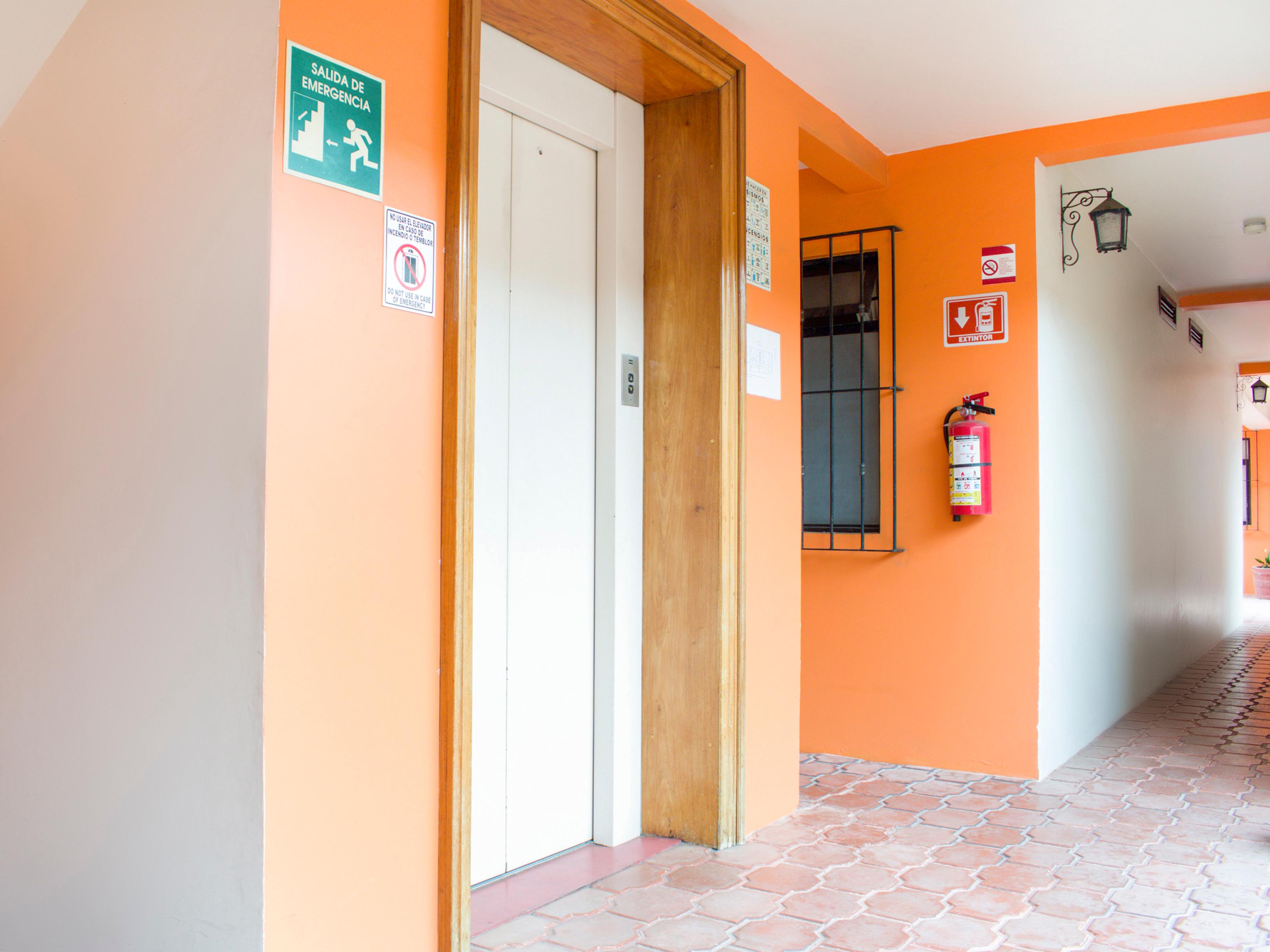 Varios OYO Hotel Museo