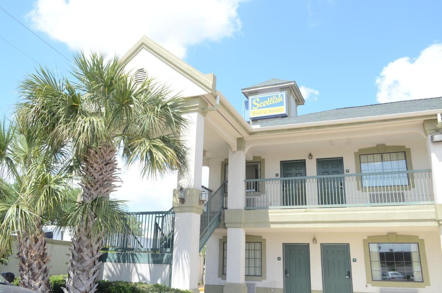 Vista Exterior Scottish Inns & Suites at NRG Park