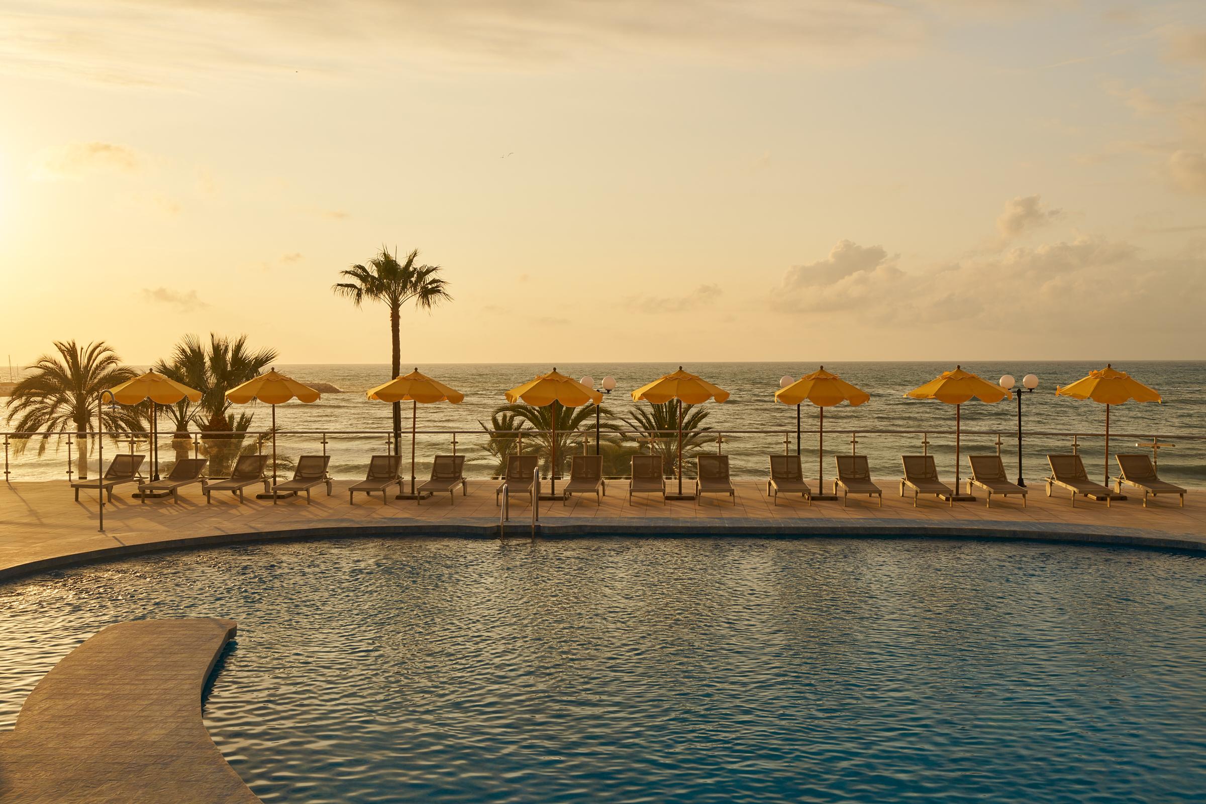 Vista Exterior Medplaya Riviera- Adults Recommended