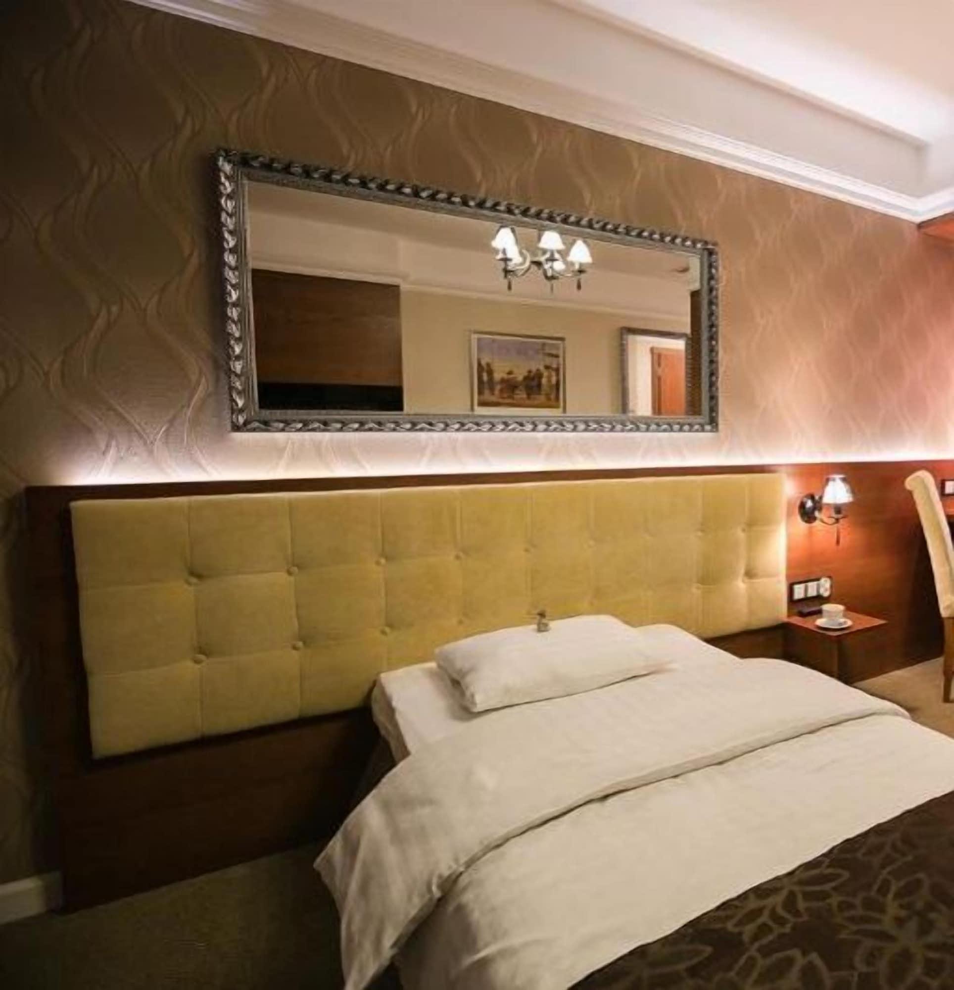 Varios Hotel & Spa Kameleon