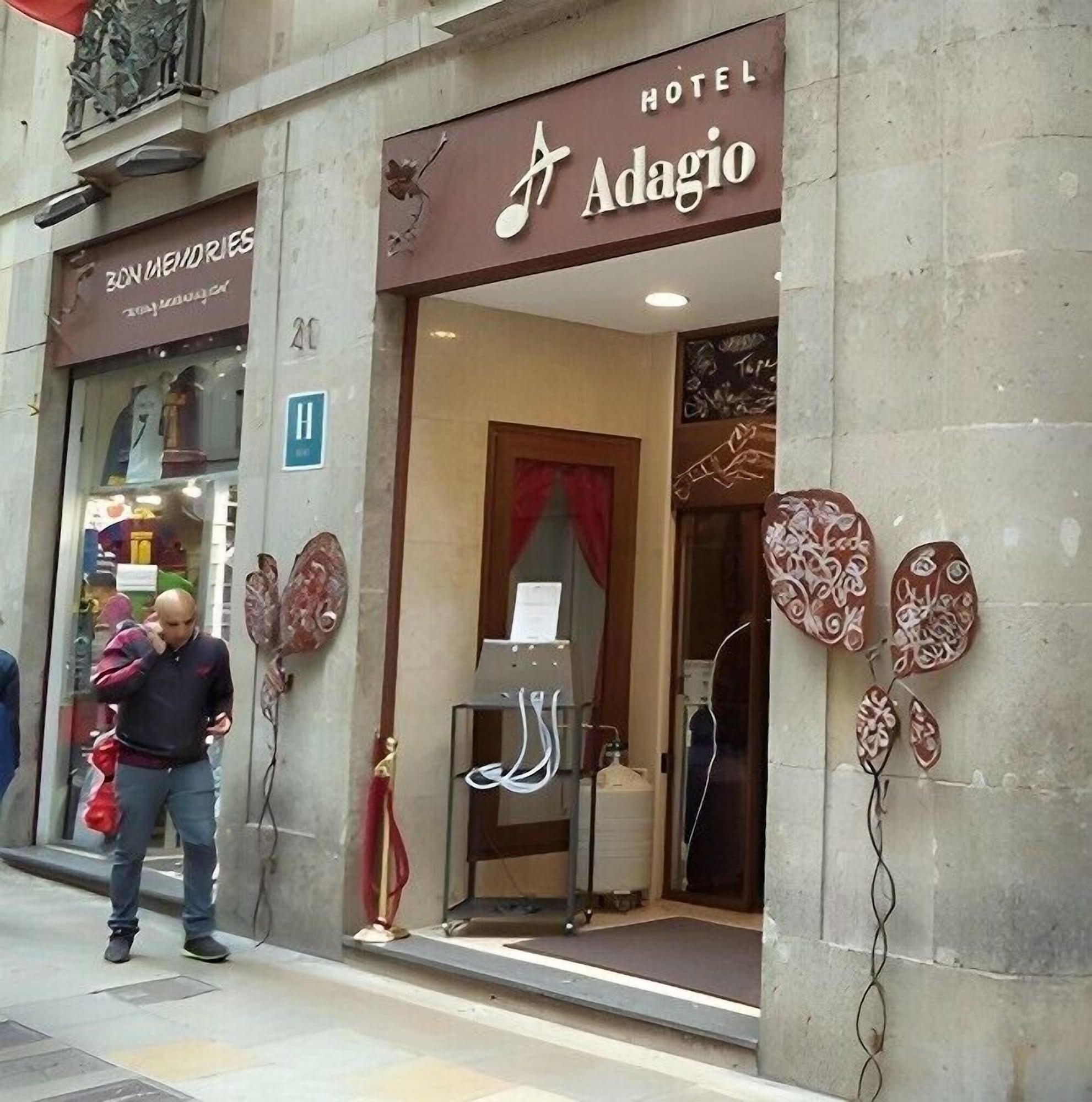 Vista Exterior Hotel Adagio