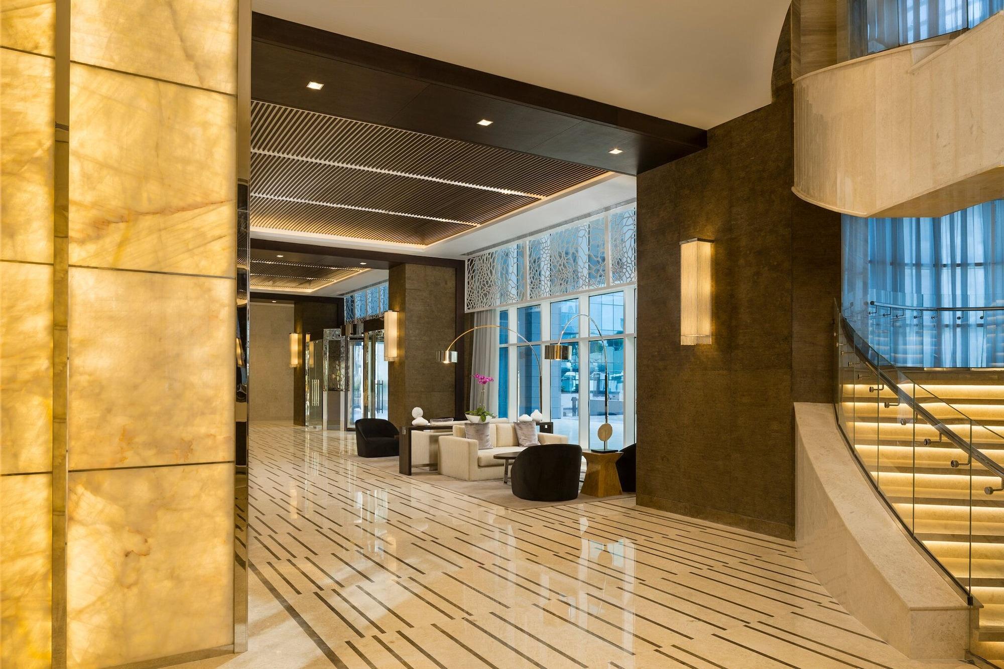 Vista Lobby Beach Rotana Residences