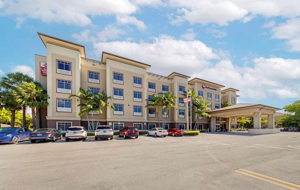 Best Western Plus Miami Airport North Hotel & Suites