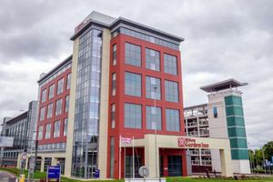 Alojamiento - Hilton Garden Inn Birmingham Airport