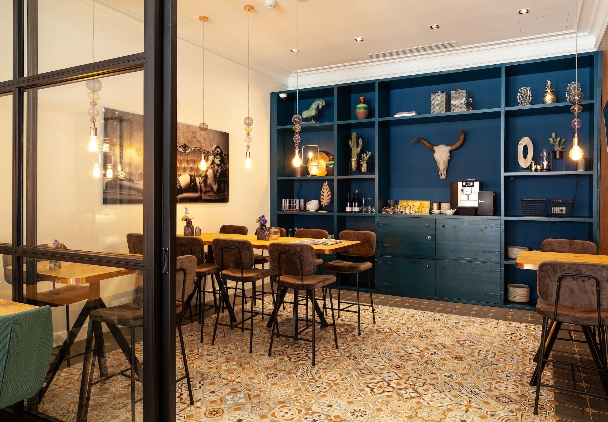 Bar/Salón Hotel Julien
