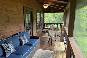 Alquiler Vacacional - Cabin on 66 private acres with hiking trails