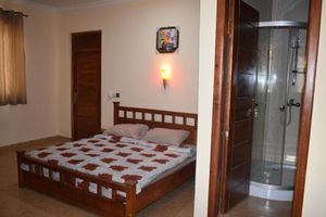 Alojamiento - Home From Home Ghana Guesthouse