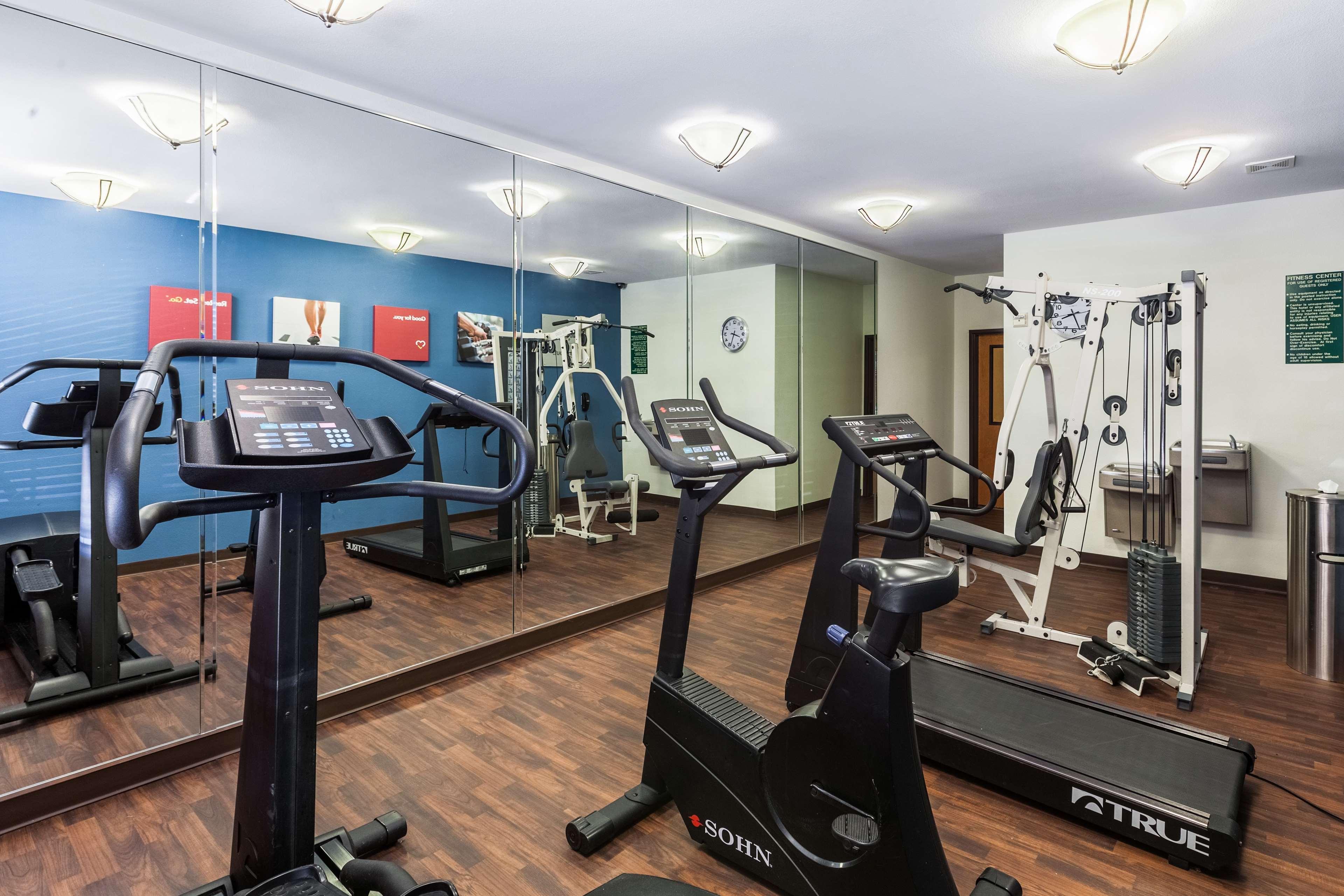Gimnasio SureStay Plus Hotel by Best Western Mesquite