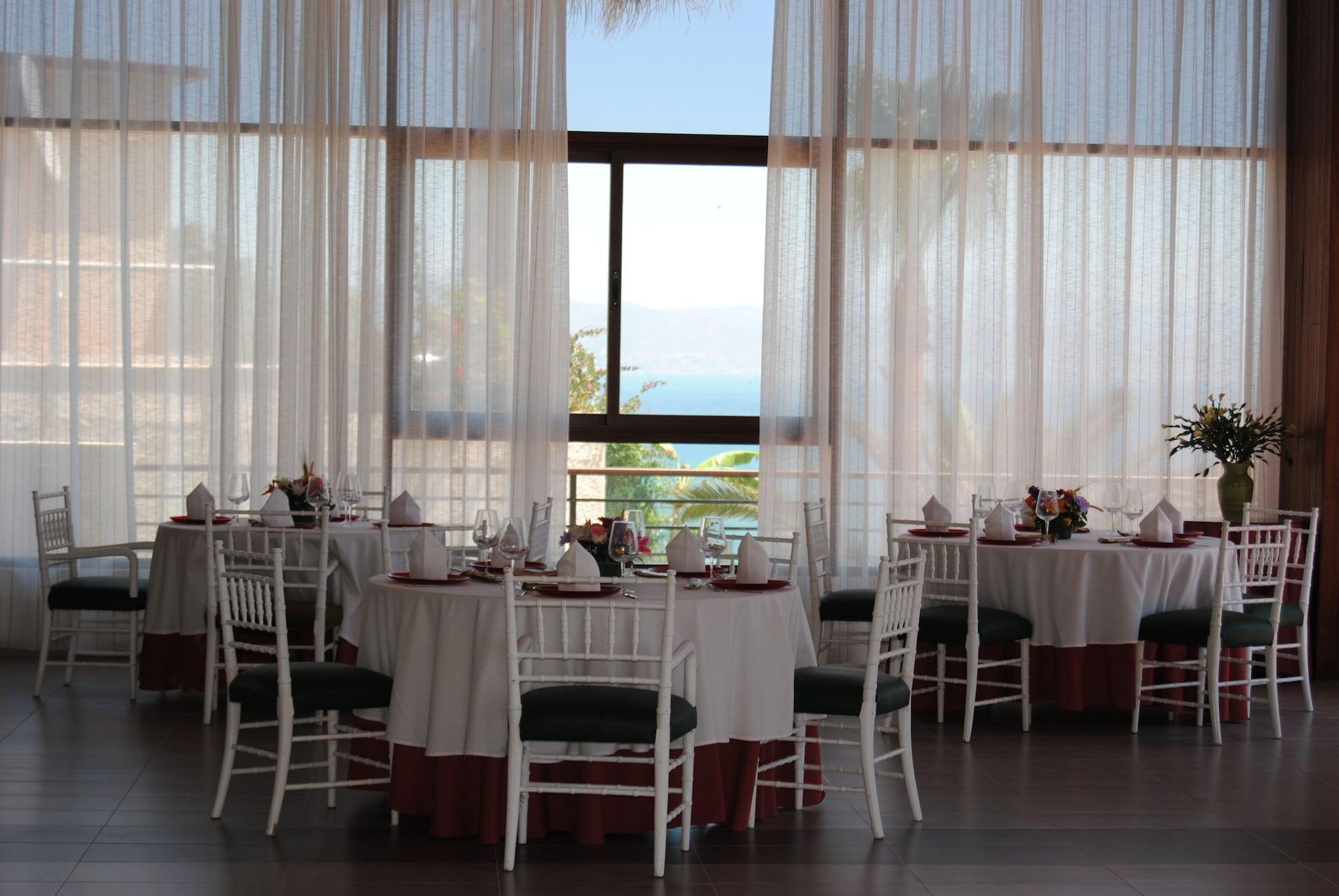 Restaurant Apartamentos Calma Rentals