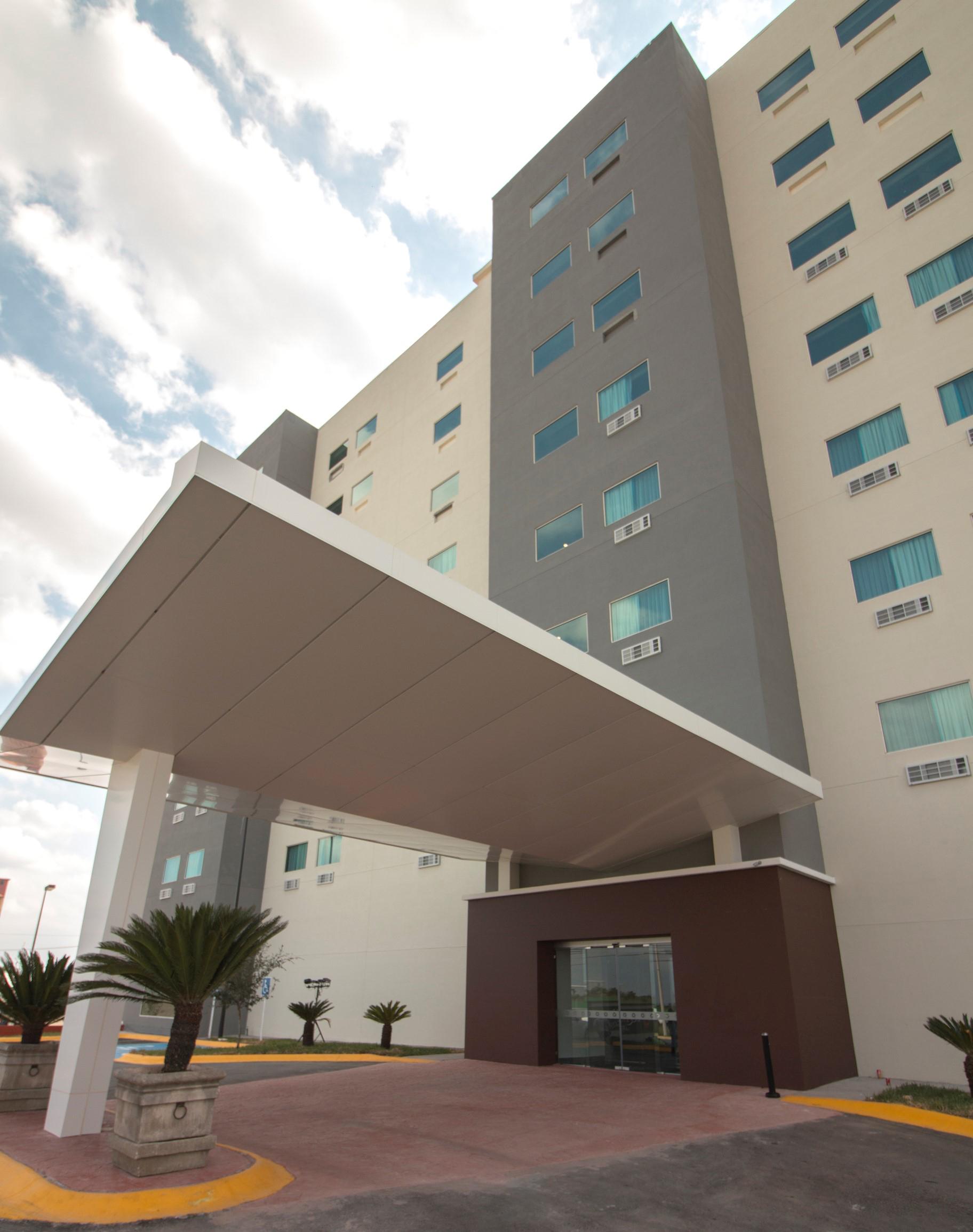 Vista Exterior CHN Hotel Monterrey Aeropuerto