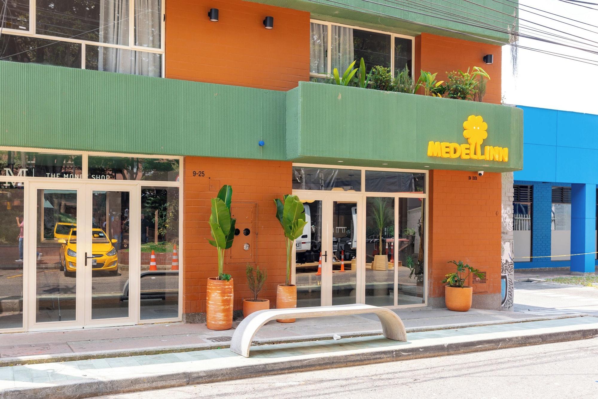 Vista Exterior Medellinn The Blooming Hotel