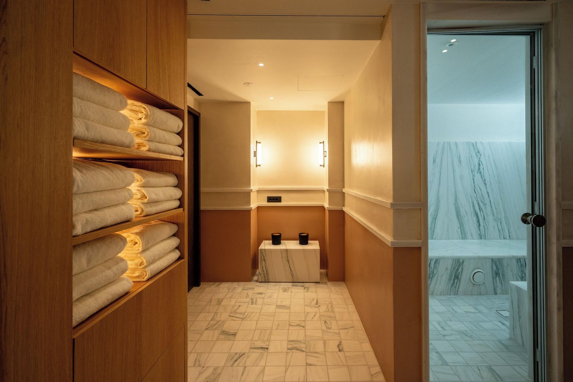 Spa Athens Capital Suites-Mgallery Collection