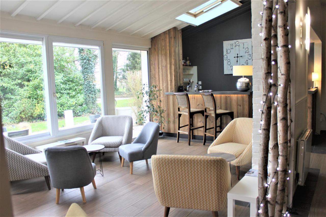 Vista Lobby Logis Hôtel le Manoir de Gavrelle