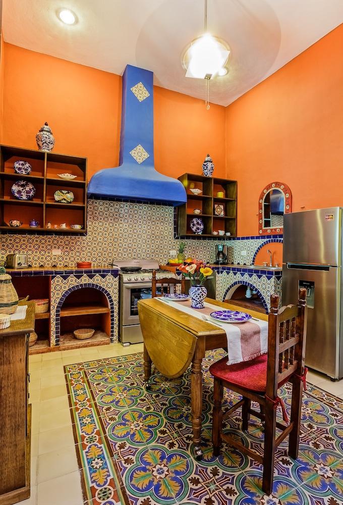 Bar/Salón Casa Del Maya Bed & Breakfast