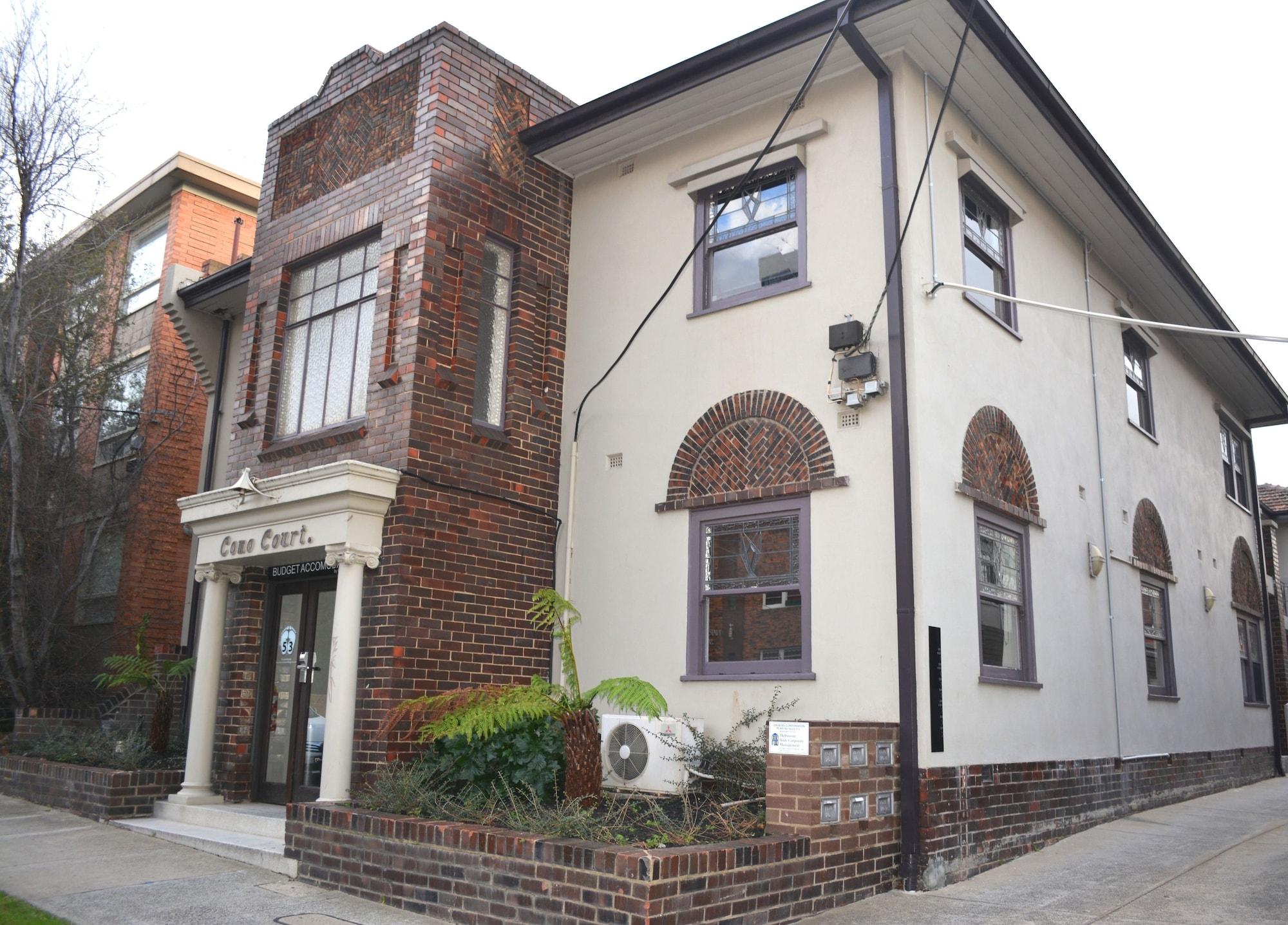 Vista Exterior Como Court