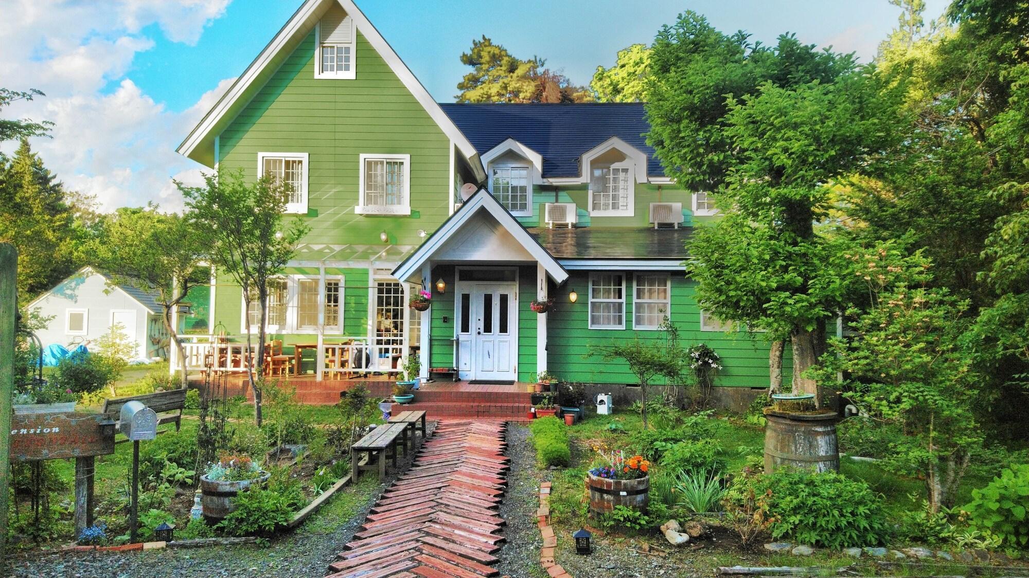 Varios Pension Cottontail