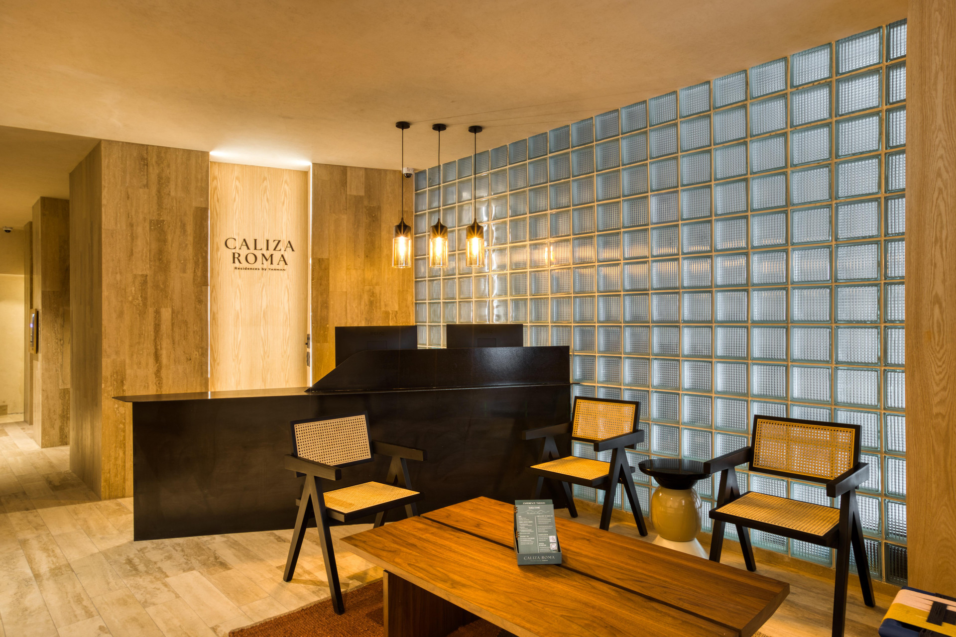 Vista Lobby Caliza Roma