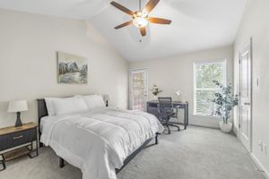 Alquiler Vacacional - Spacious, Centrally Located 2bd Condo w/ Pool