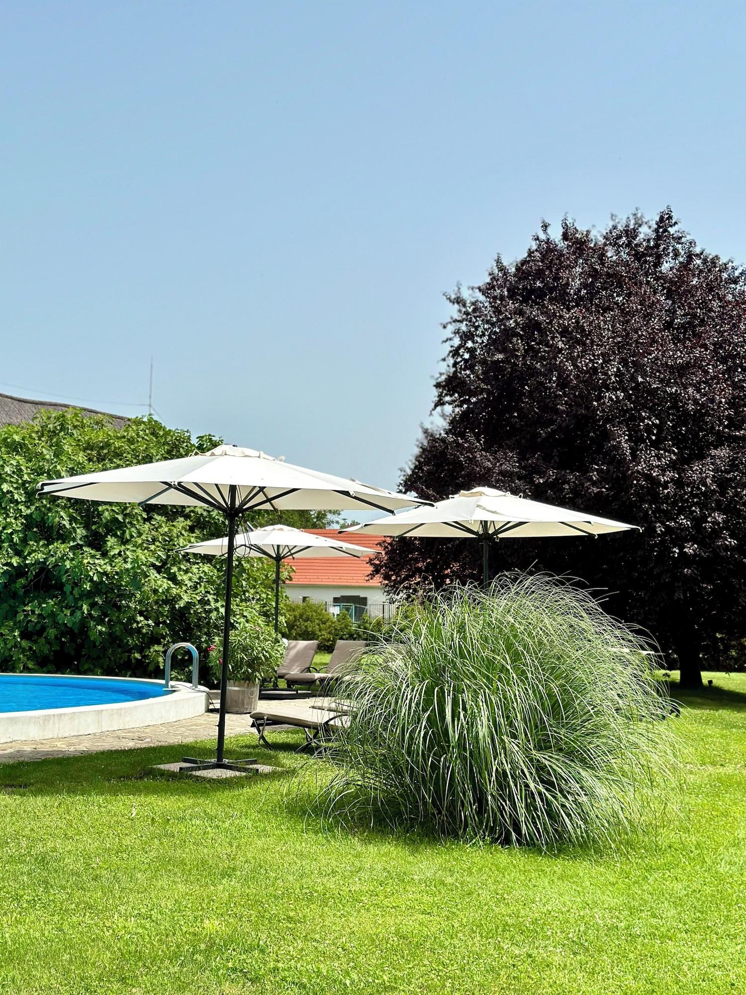 Vista Exterior The Houses of History - anno 1830