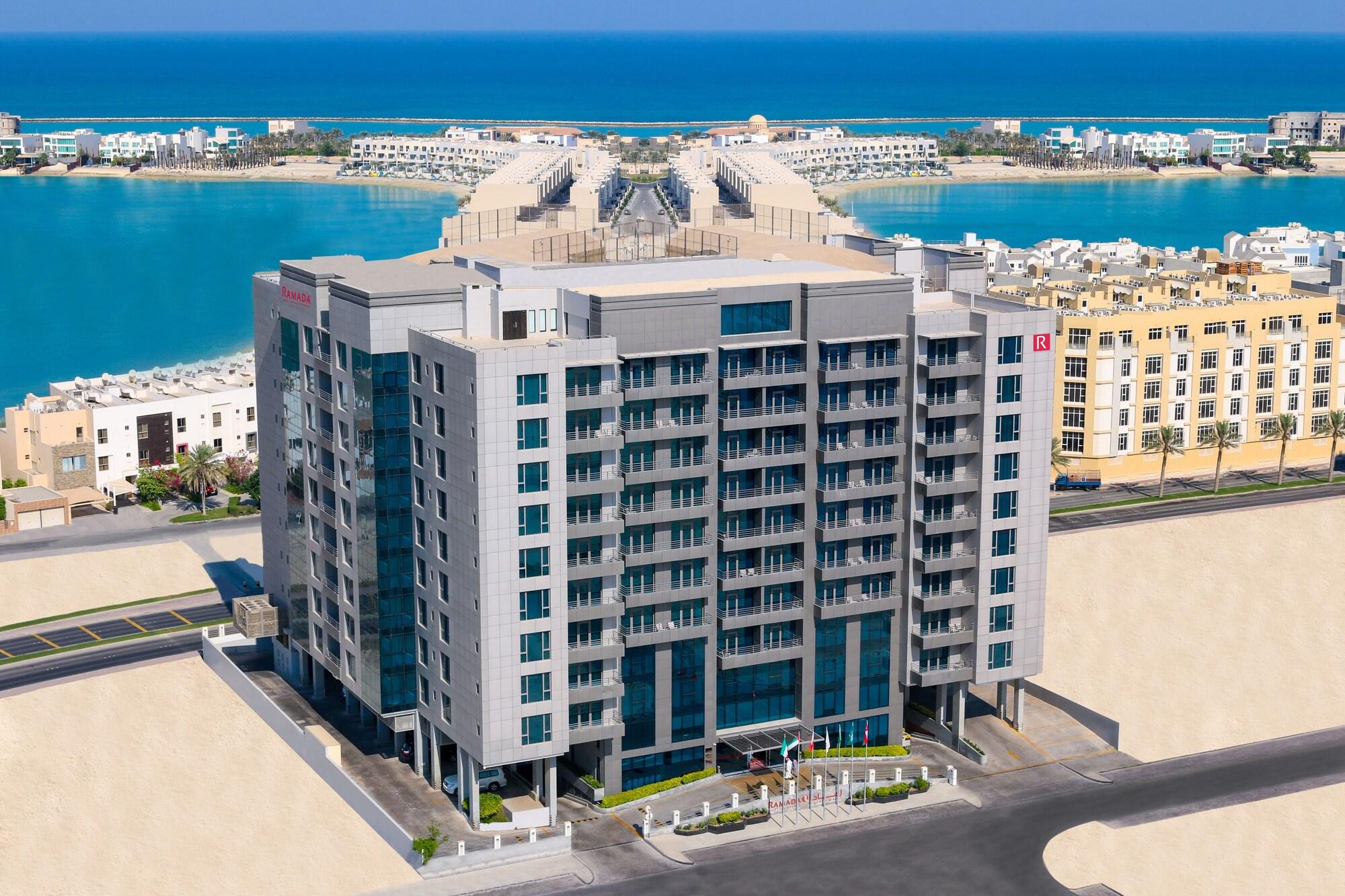 Vista Exterior Ramada Hotel & Suites by Wyndham Amwaj Islands Manama