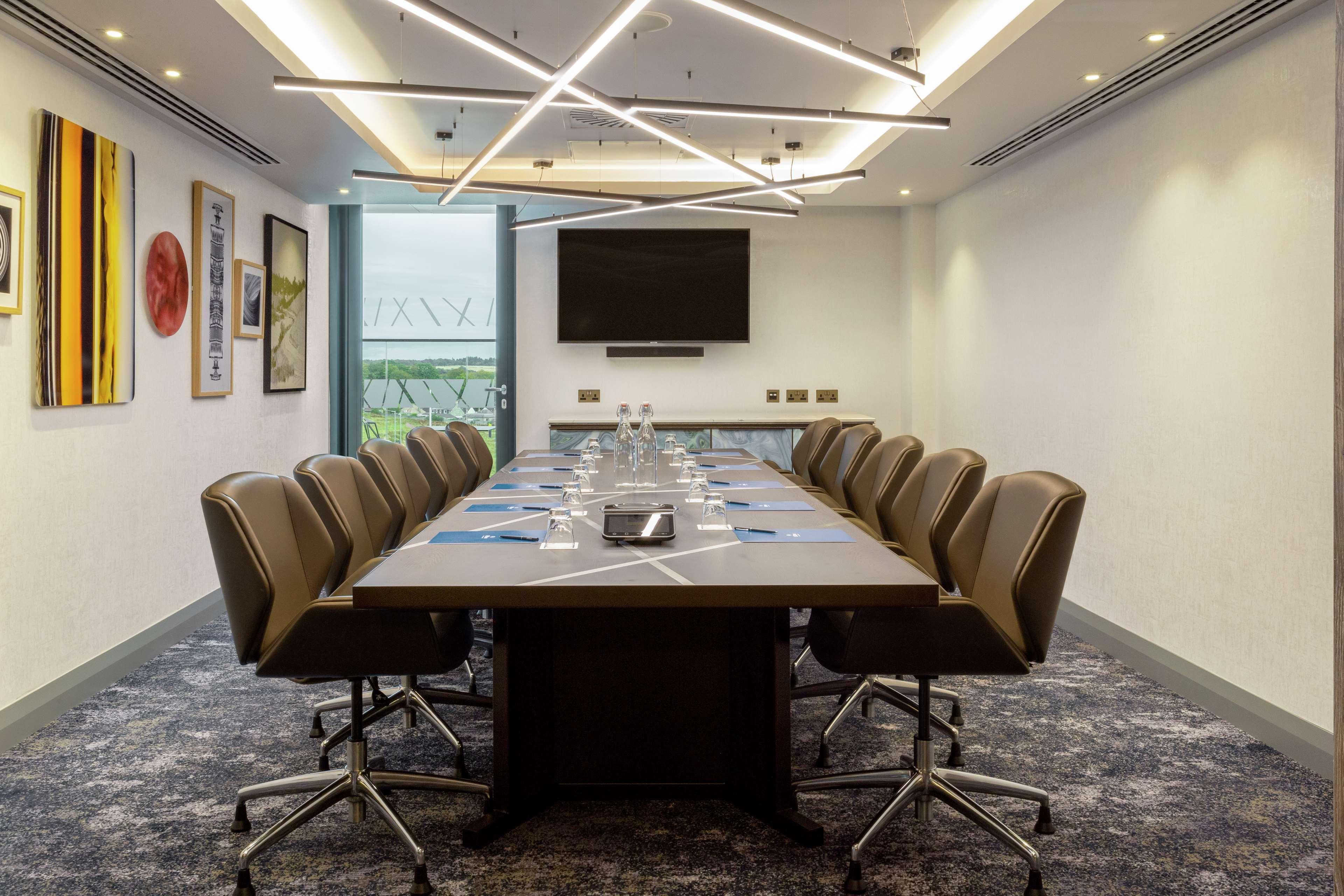 Vista Exterior Hilton Aberdeen TECA